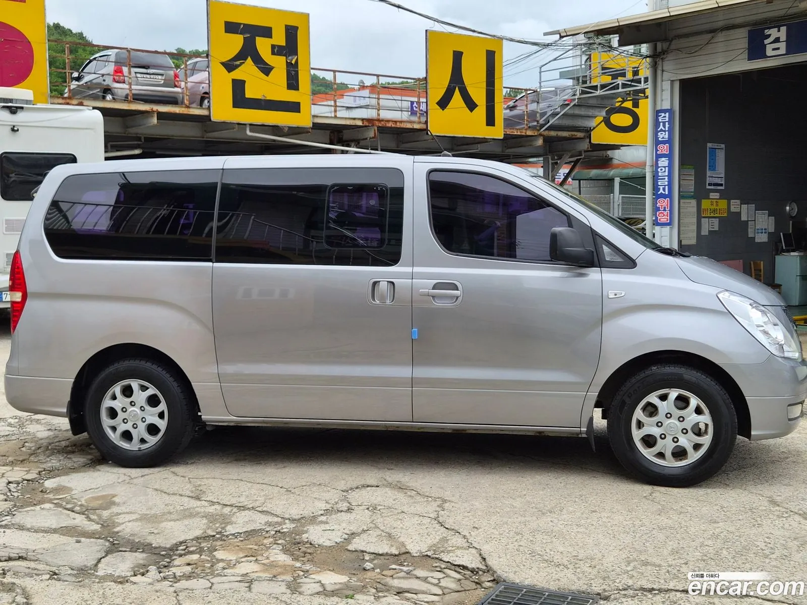 Hyundai Grand Starex 2011 — 3