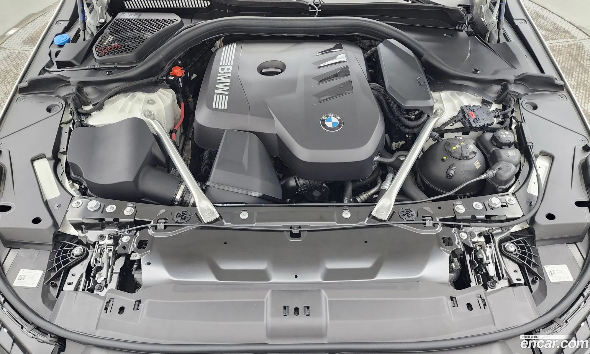 BMW 5 Series 2025 — 9