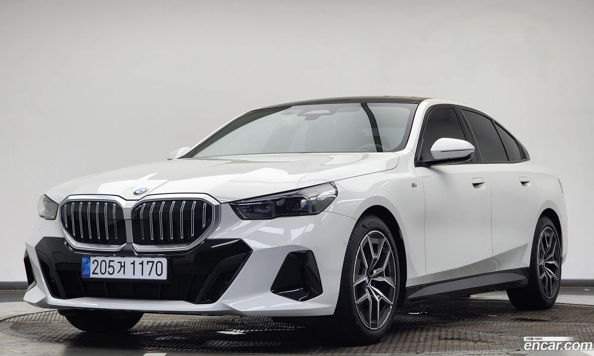 BMW 5 Series 2025 — 20