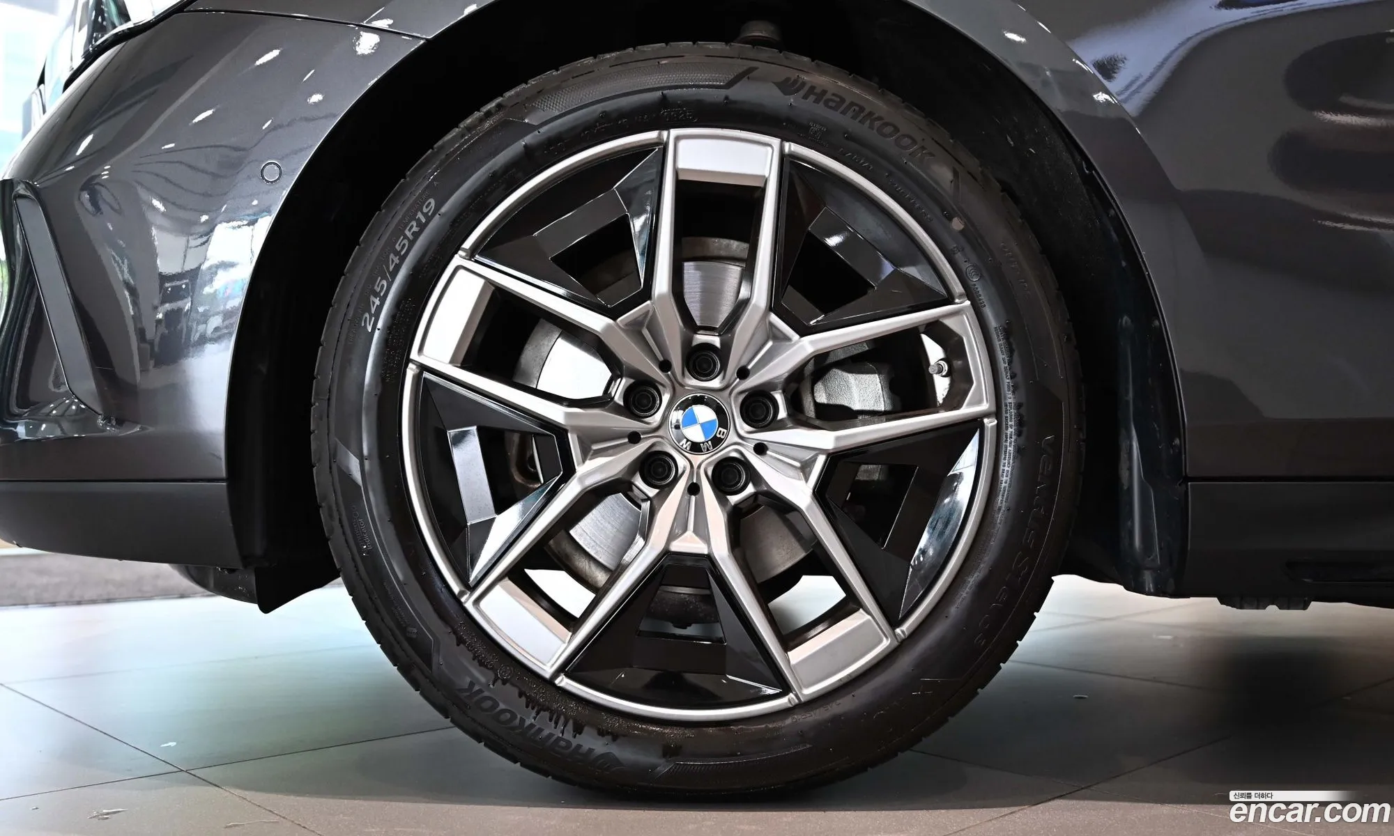 BMW 5 Series 2025 — 3