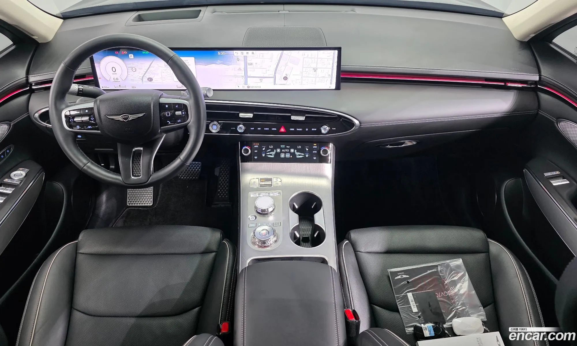 Genesis GV70 2025 — 3