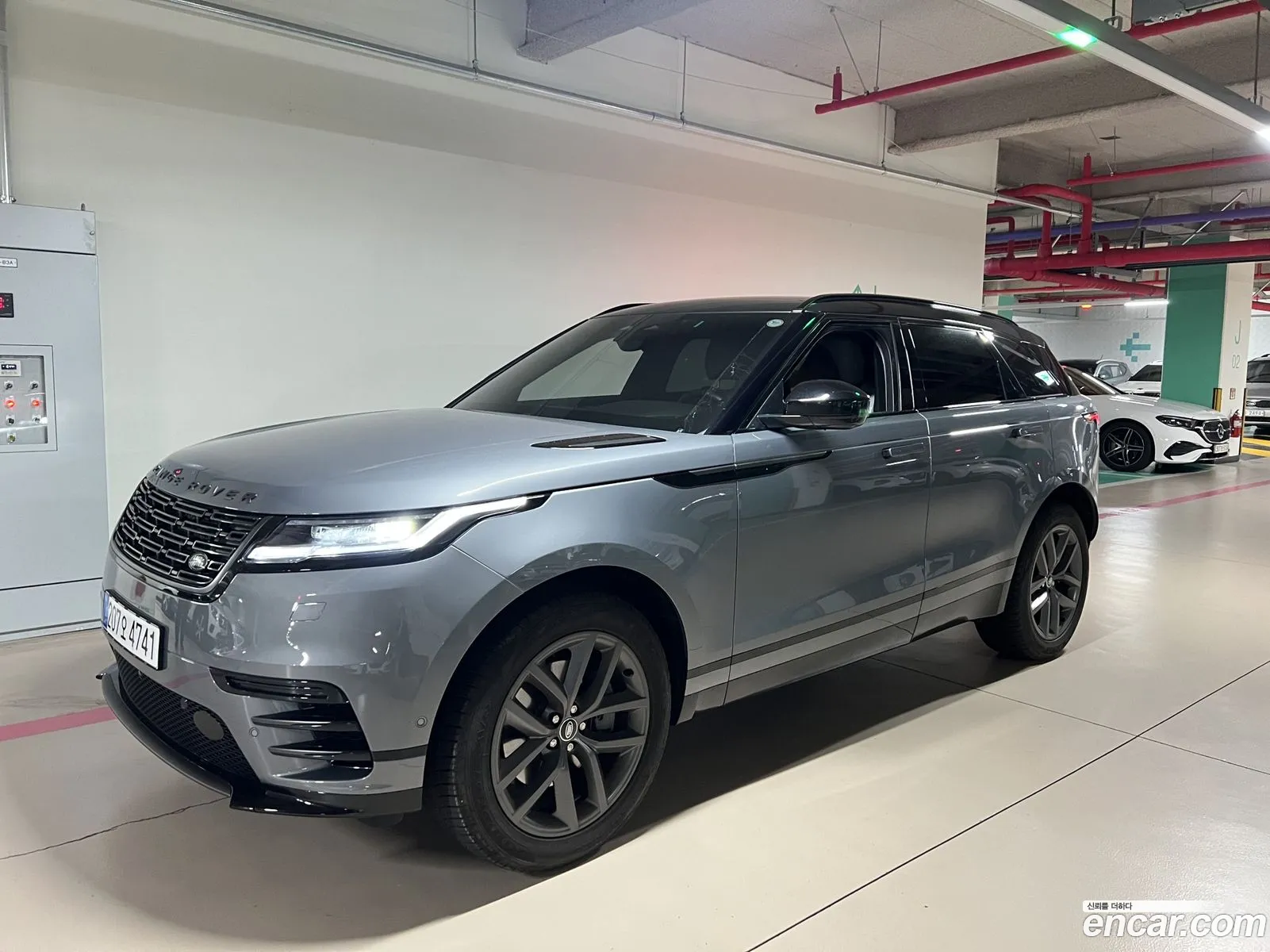 Land Rover Range Rover Velar 2025 — 10