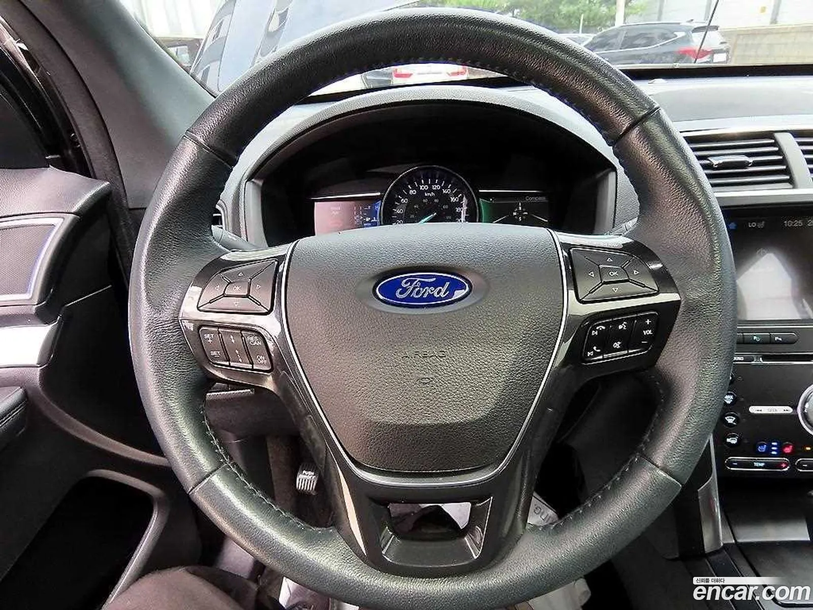 Ford Explorer 2017 — 10