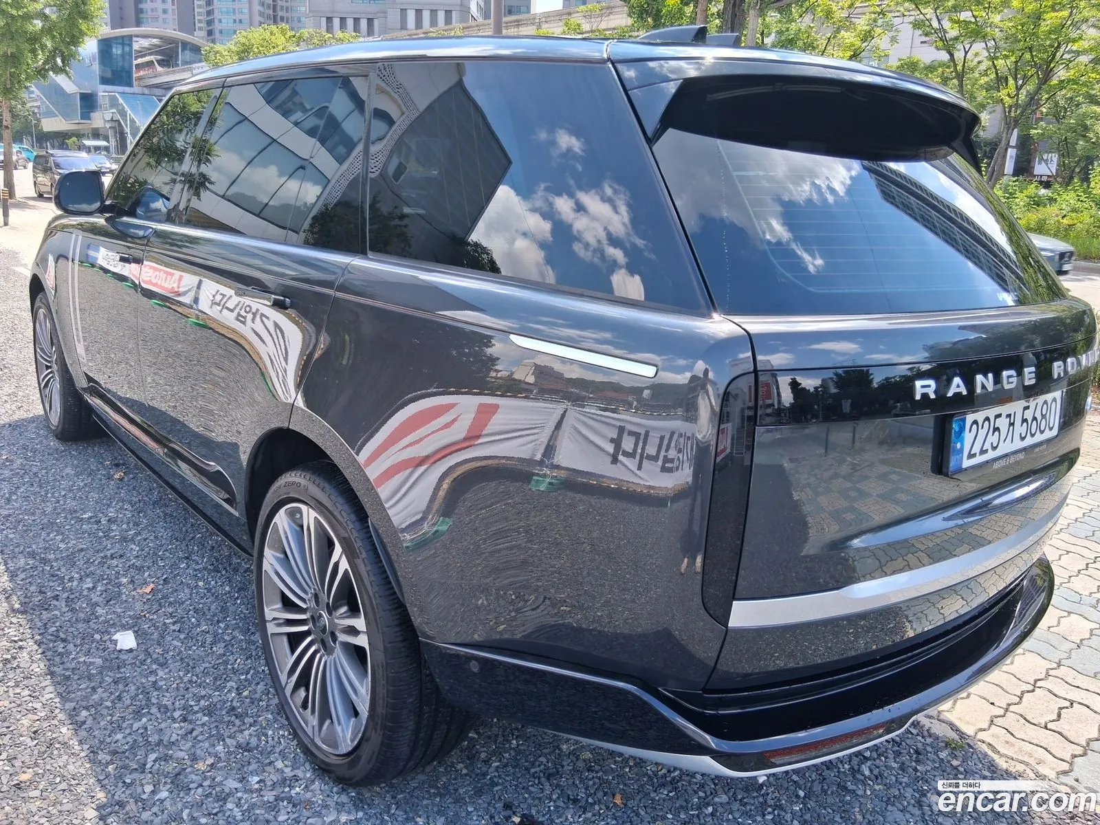 Land Rover Range Rover 2022 — 16