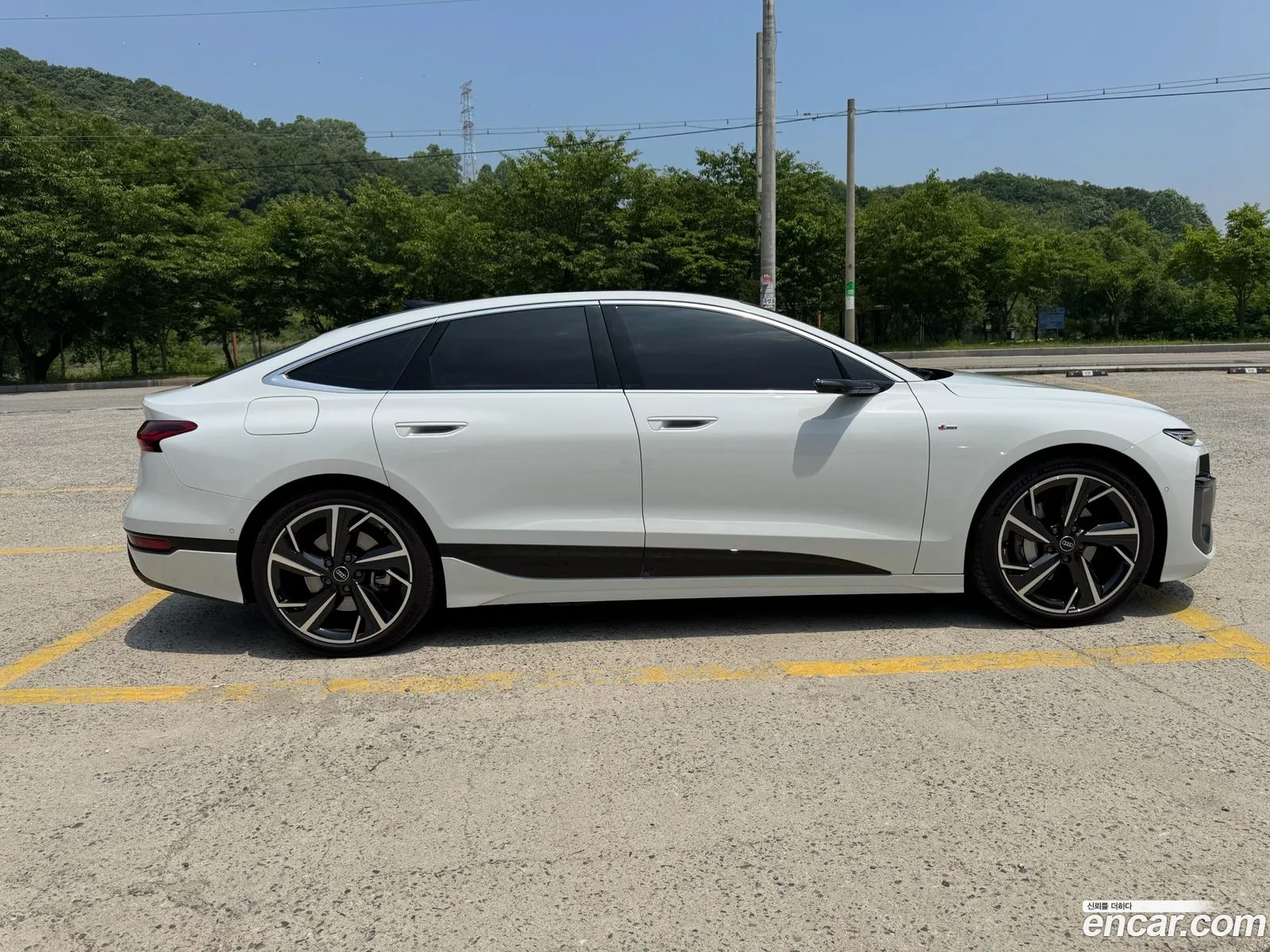 Audi A6 e-tron 2025 — 8
