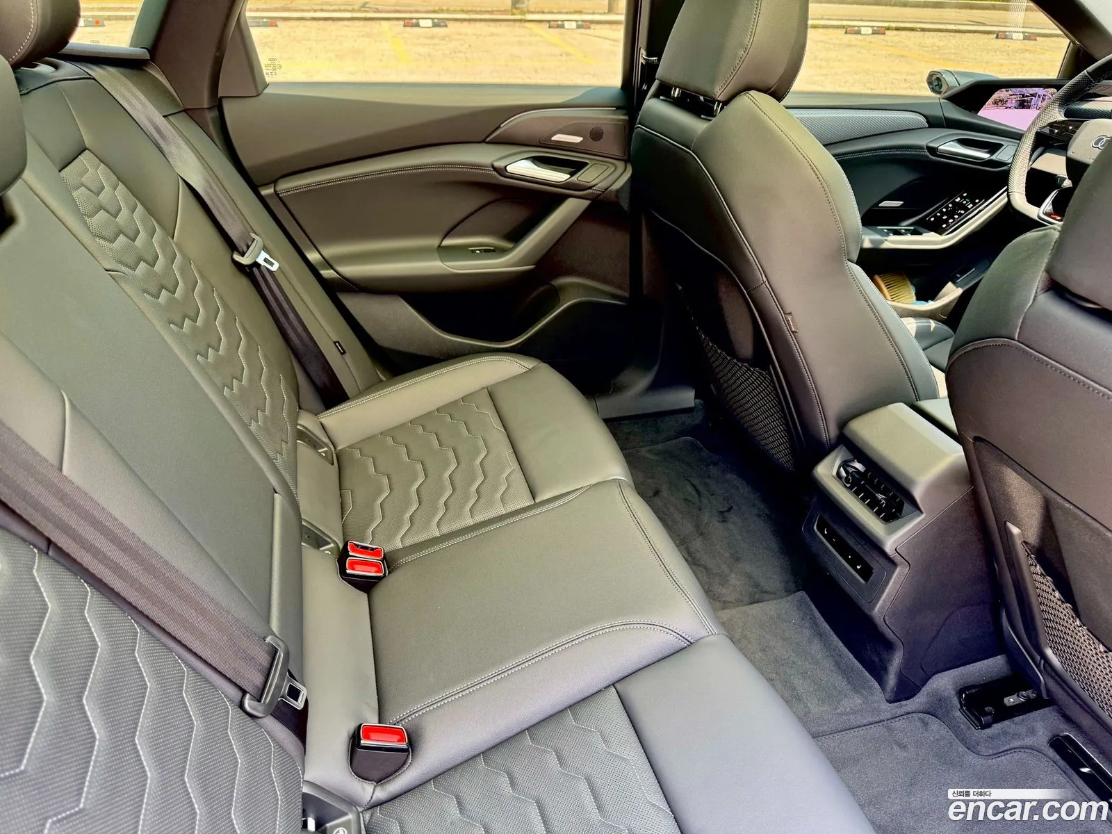 Audi A6 e-tron 2025 — 18