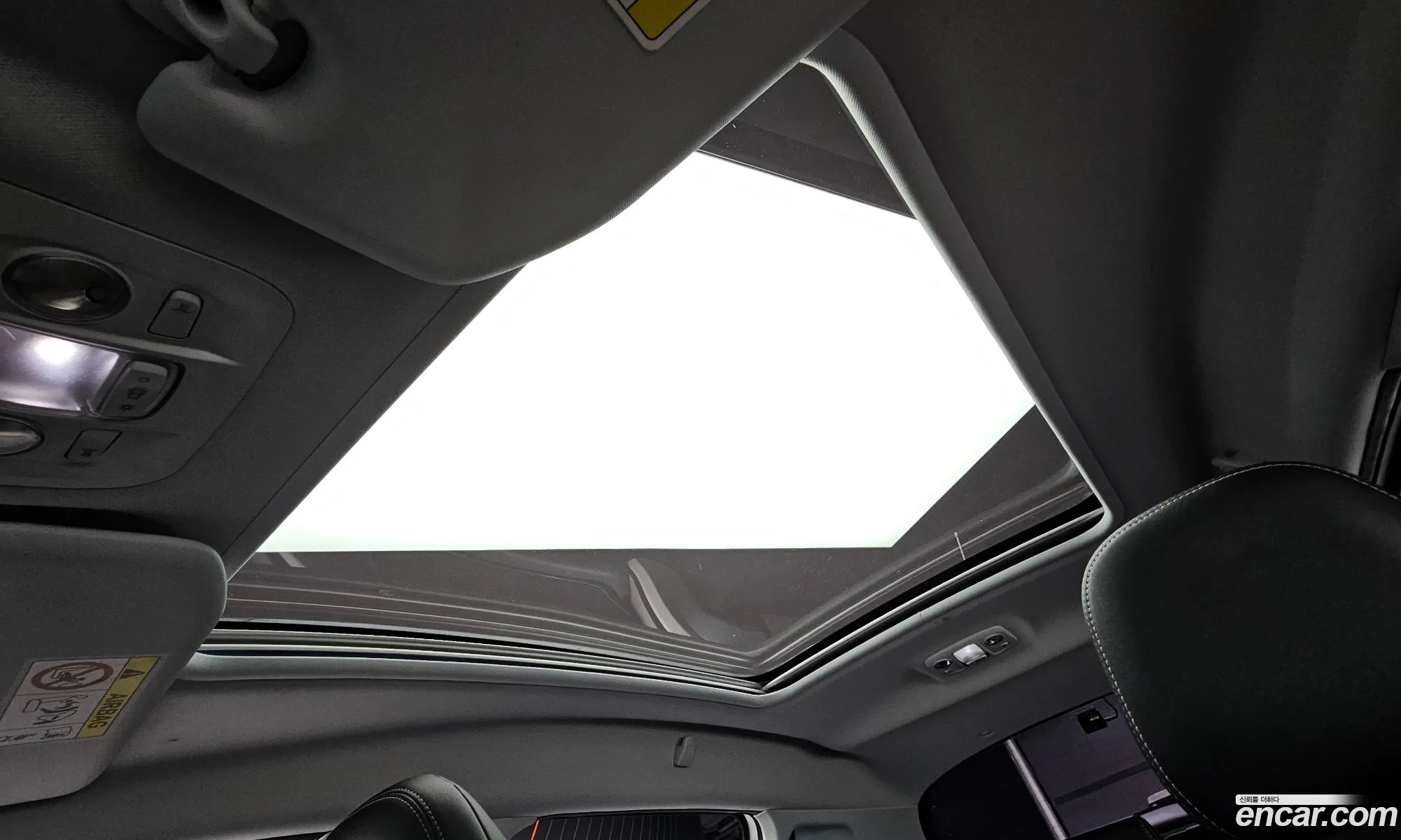 Peugeot 2008 2018 VF3CUBHYMJY001408 — 18