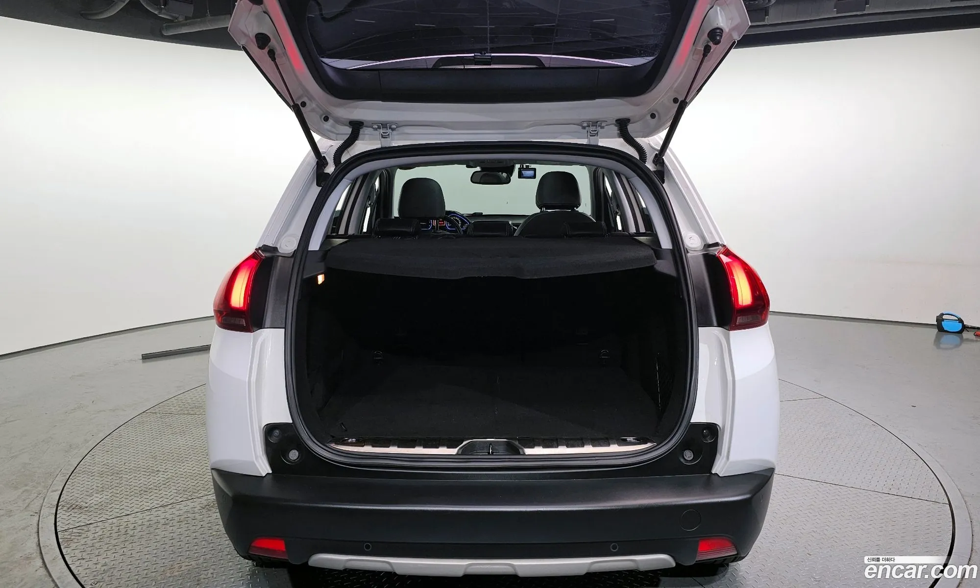 Peugeot 2008 2018 VF3CUBHYMJY001408 — 15