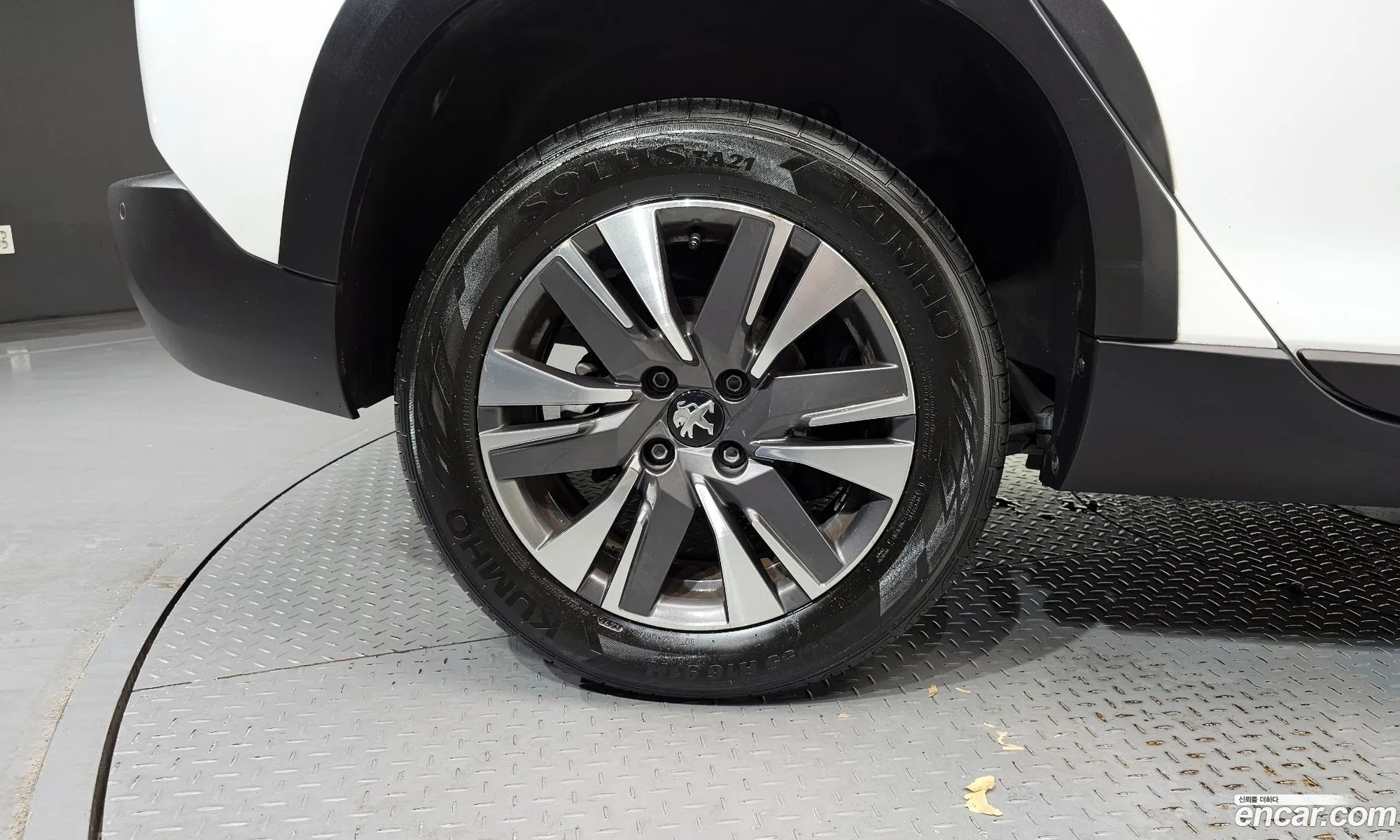 Peugeot 2008 2018 VF3CUBHYMJY001408 — 17