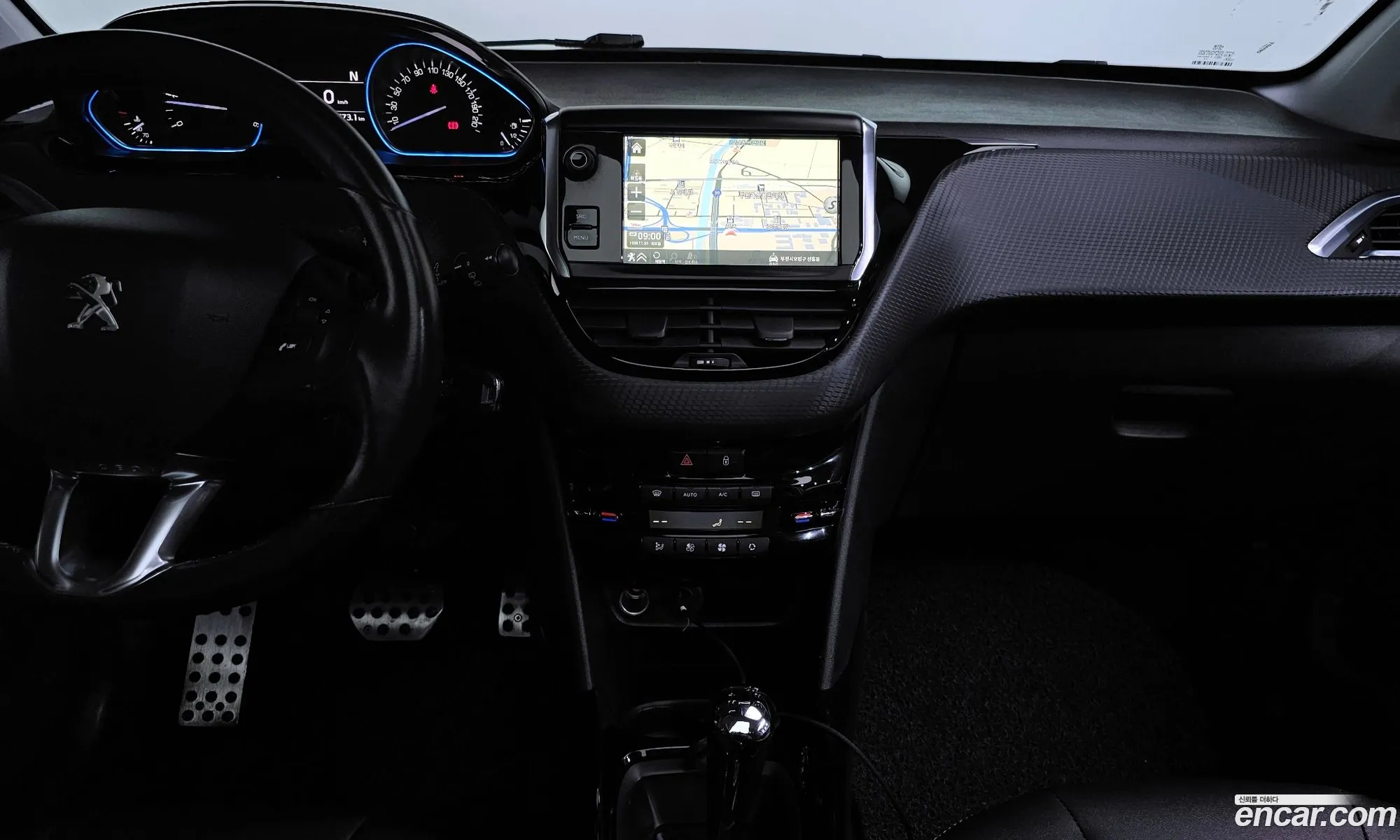 Peugeot 2008 2018 VF3CUBHYMJY001408 — 3
