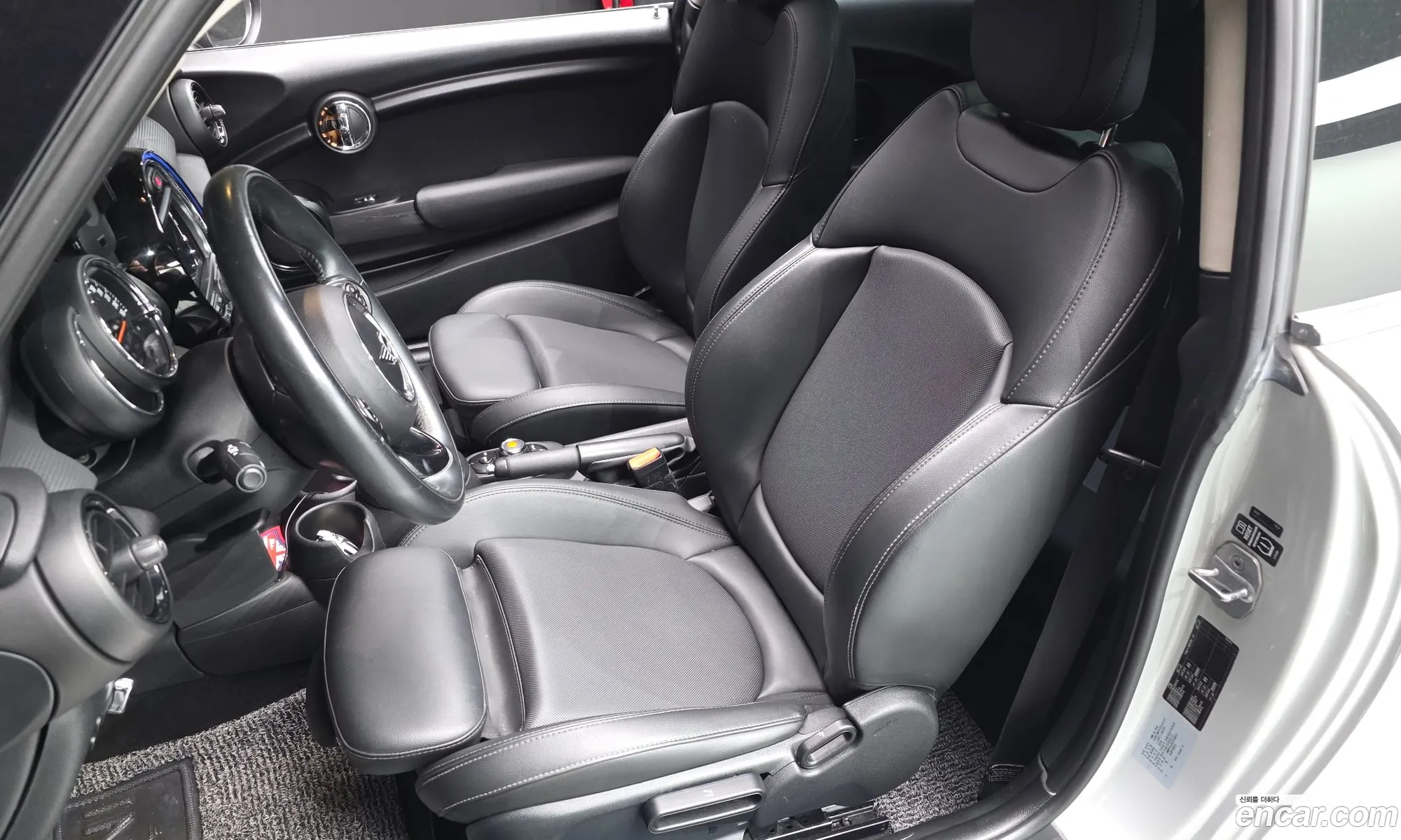 Mini Cooper D 2018 — 24