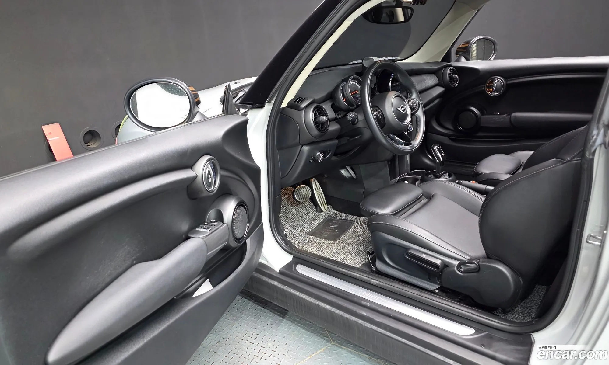 Mini Cooper D 2018 — 21