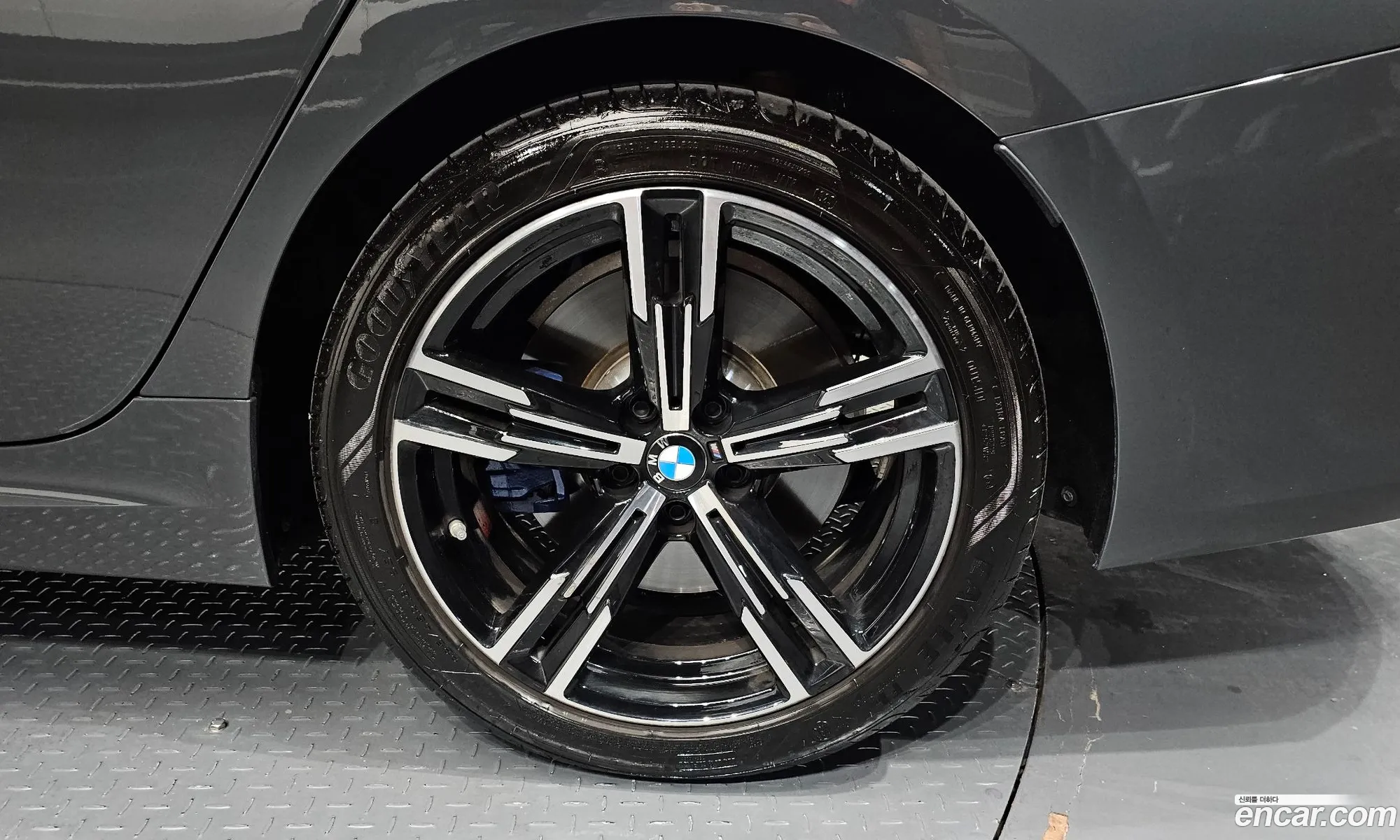 BMW 3 Series 2025 WBA11FF03SFV25241 — 13
