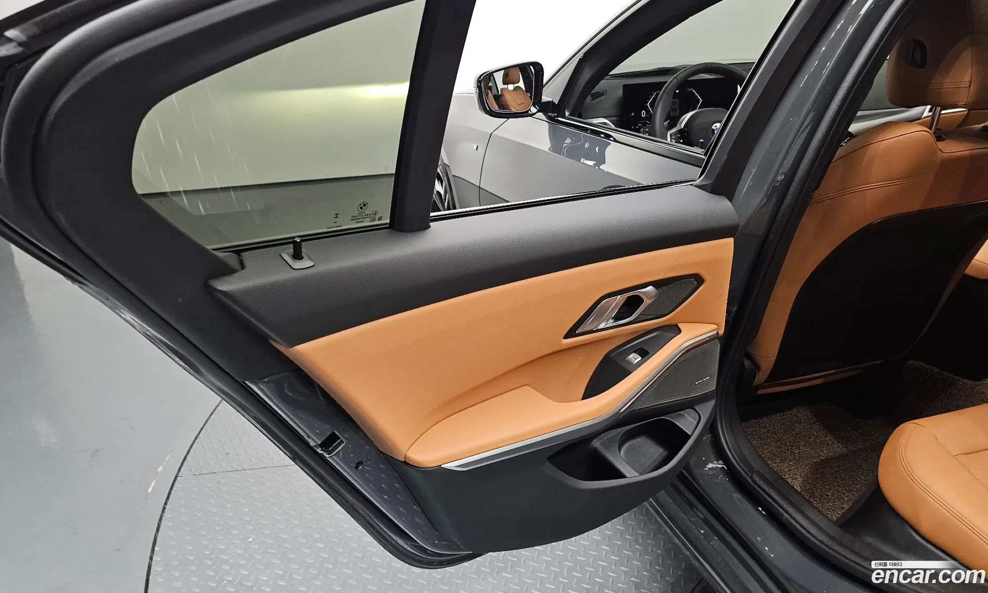 BMW 3 Series 2025 WBA11FF03SFV25241 — 12