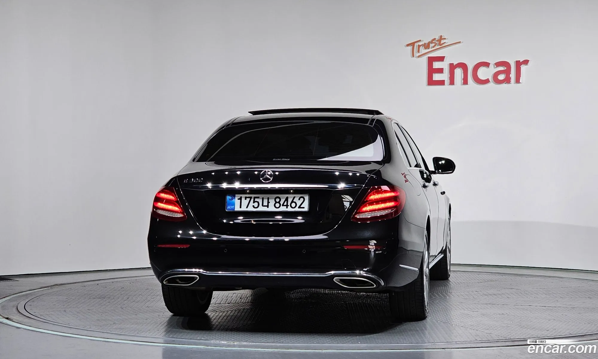 Mercedes-Benz E-Class W213 2016 — 14