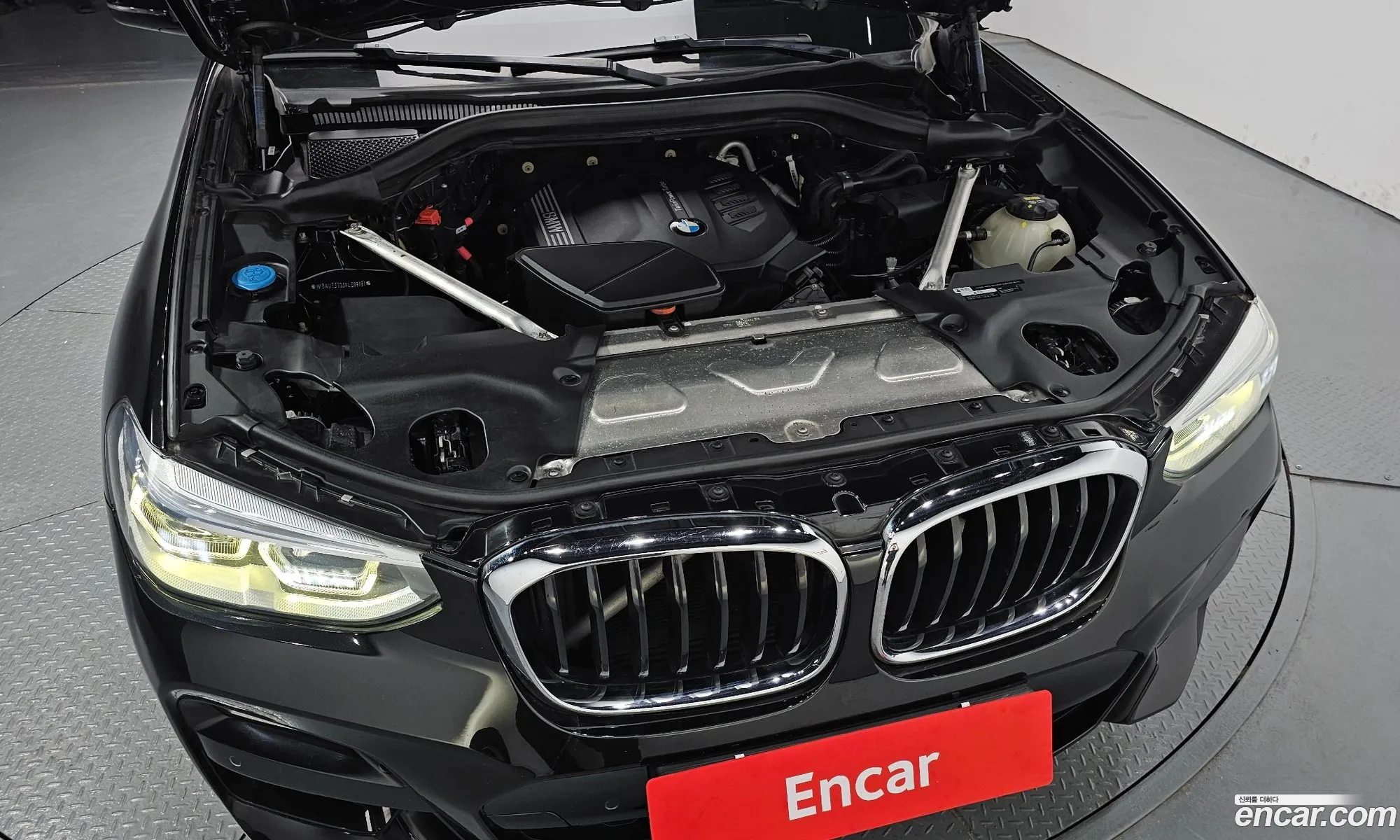 BMW X3 2019 WBAUZ3103KLD19191 — 4