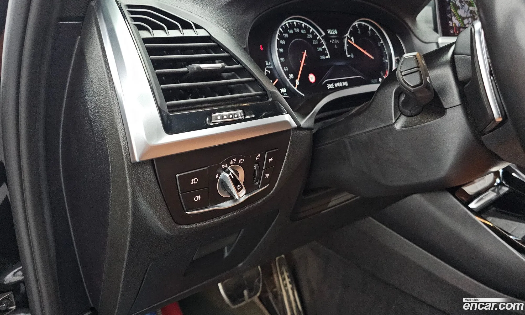 BMW X3 2019 WBAUZ3103KLD19191 — 29