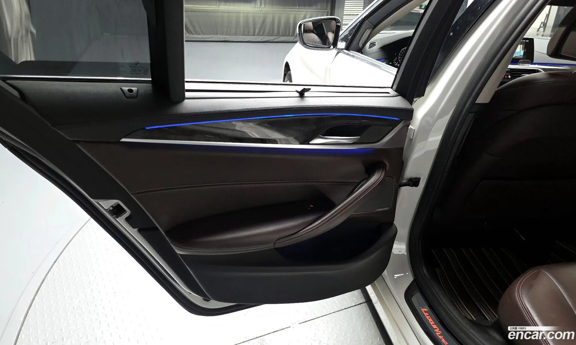 BMW 5 Series 2018 WBAJC910XJB279376 — 11