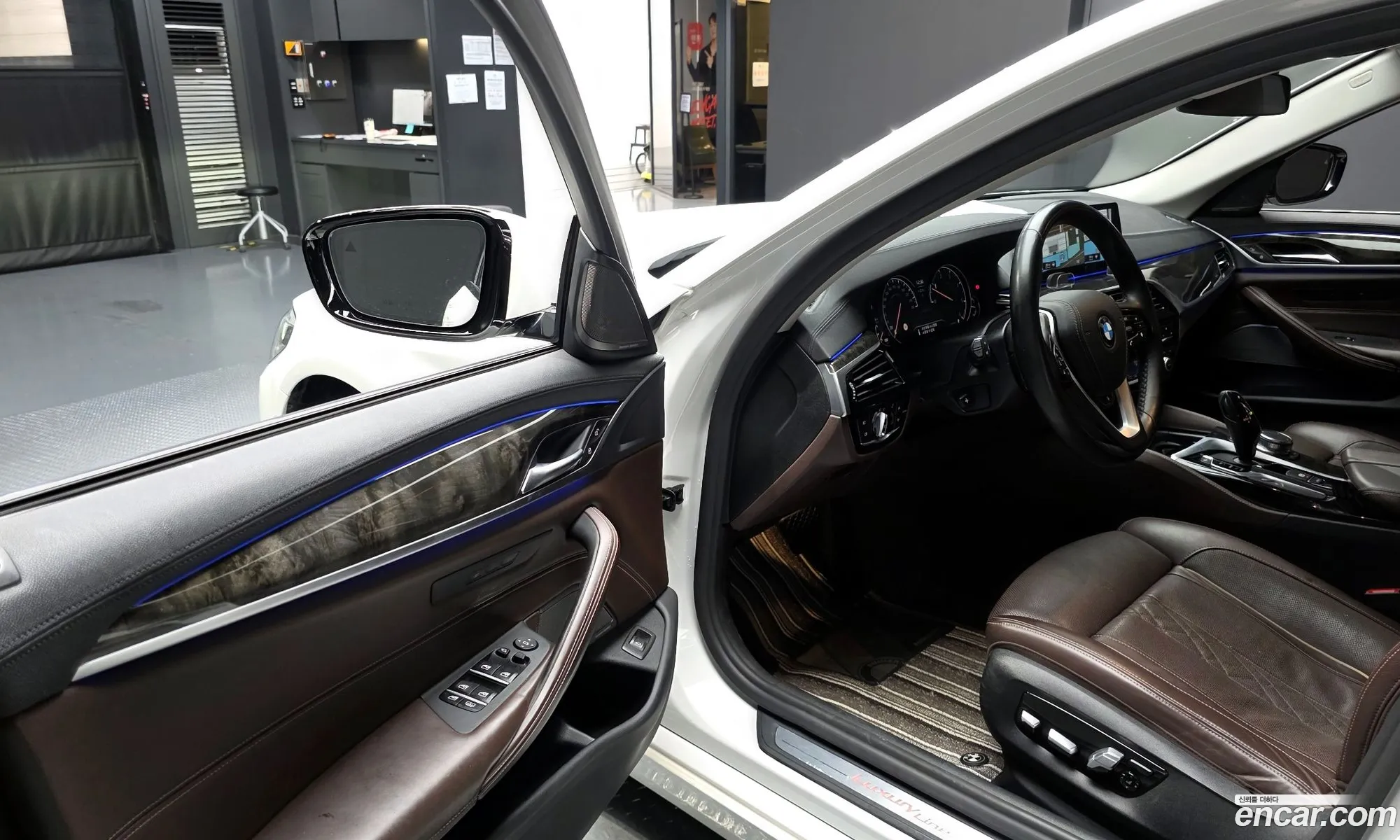 BMW 5 Series 2018 WBAJC910XJB279376 — 34