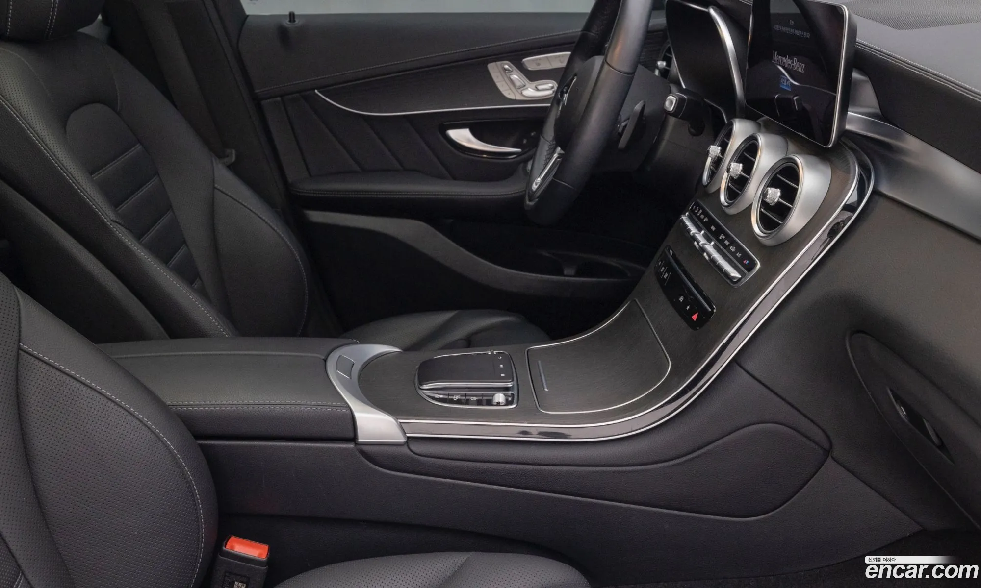 Mercedes-Benz GLC-Class X253 2023 — 14