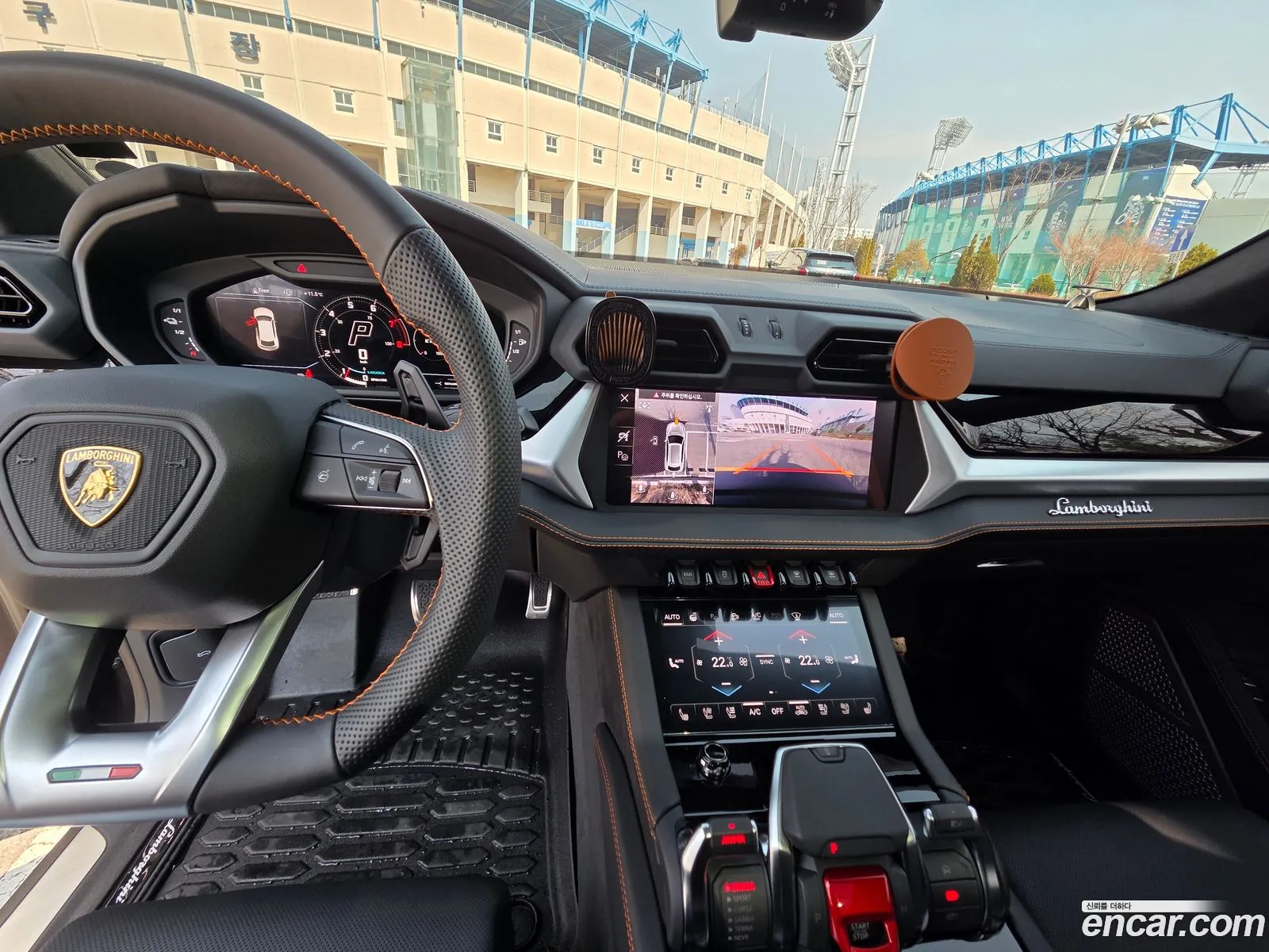 Lamborghini Urus 2025 — 11