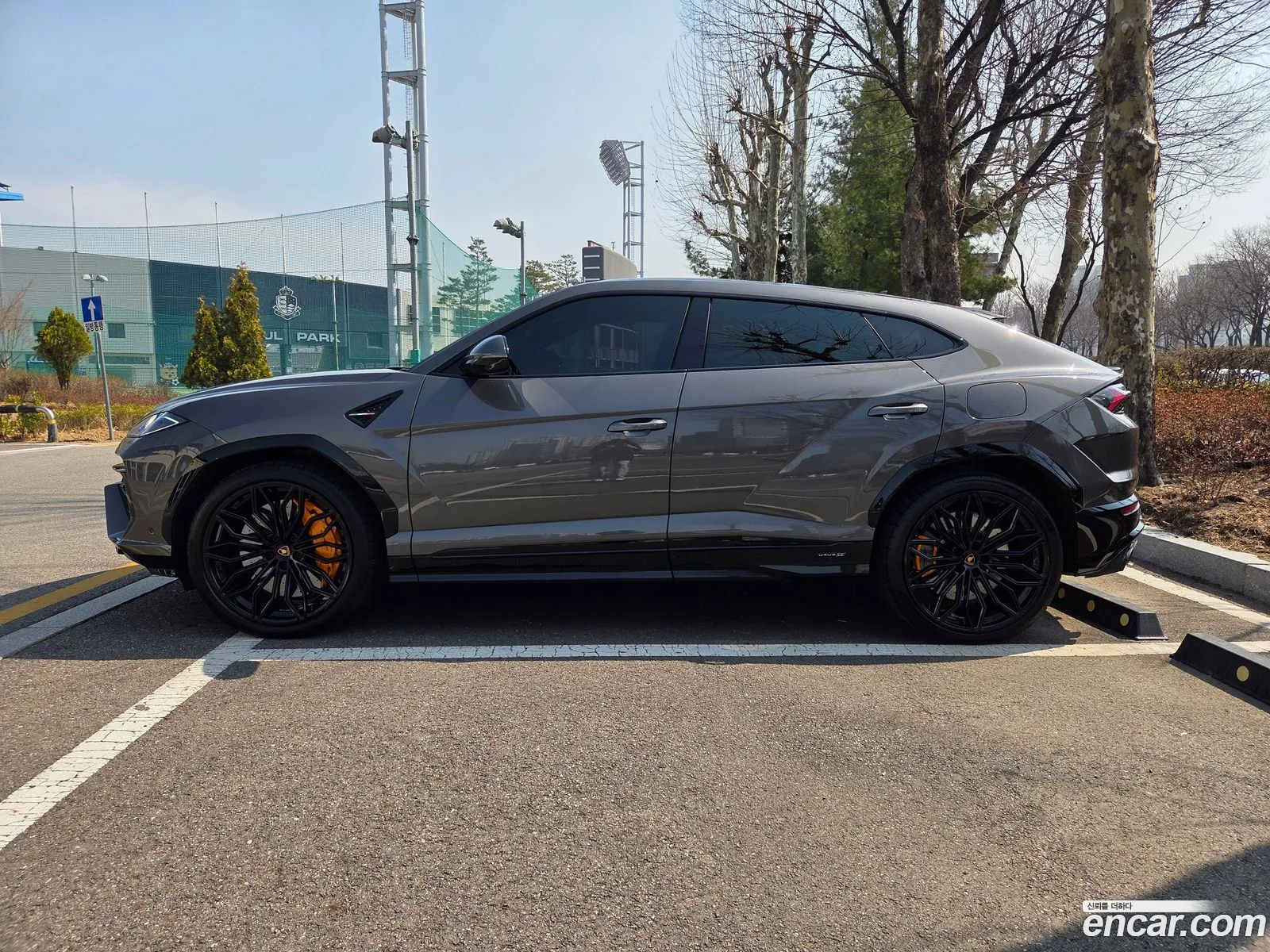 Lamborghini Urus 2025 — 10