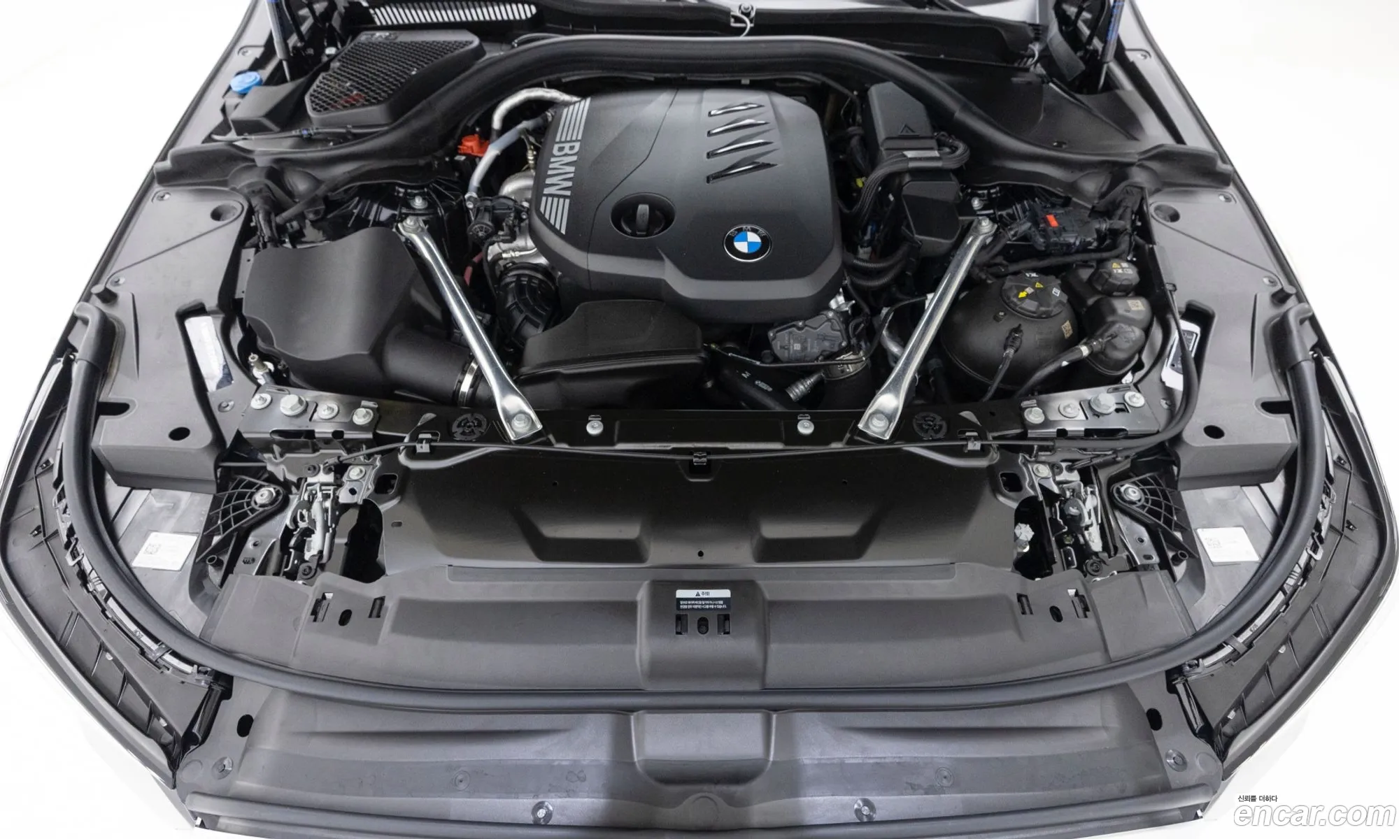 BMW 5 Series 2025 — 19