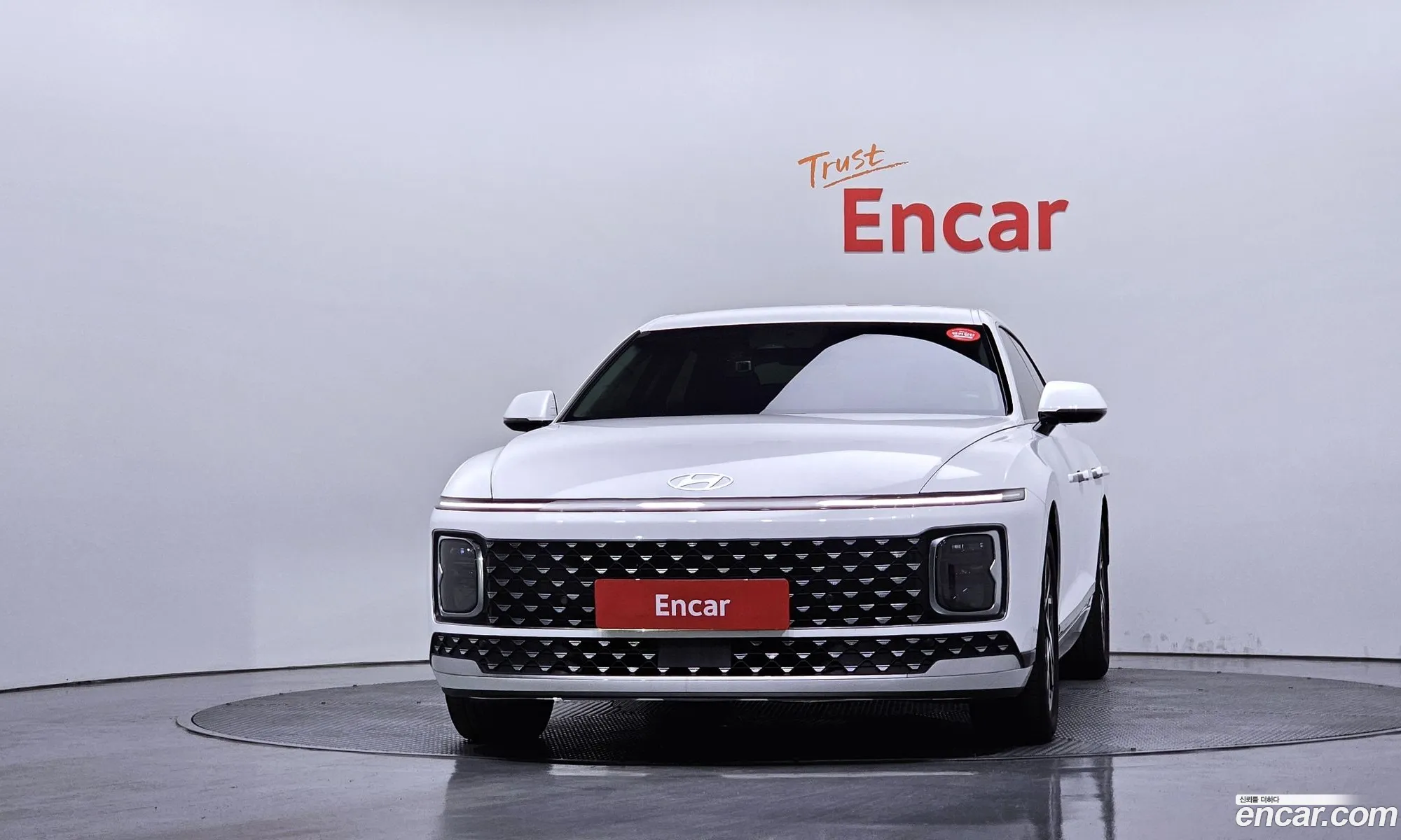 Hyundai Grandeur Hybrid 2023 — 3