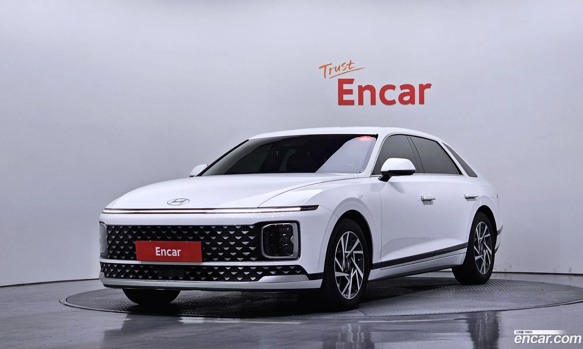 Hyundai Grandeur Hybrid 2023 — 4