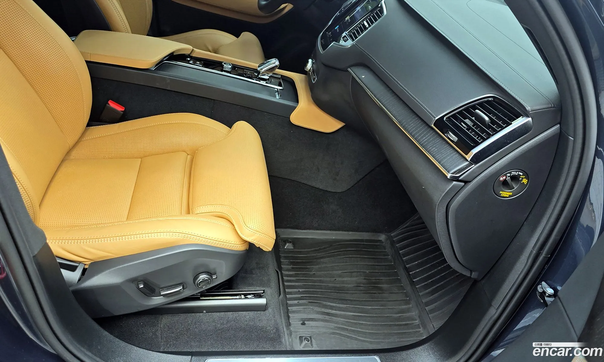 Volvo XC90 2024 — 2