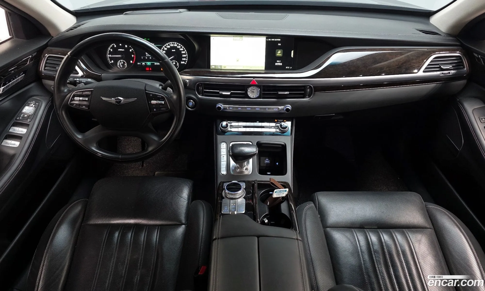 Genesis G90 2019 — 2
