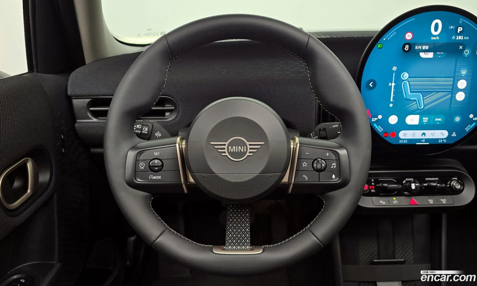 Mini Cooper C 2025 WMW61GD01S2X00091 — 17