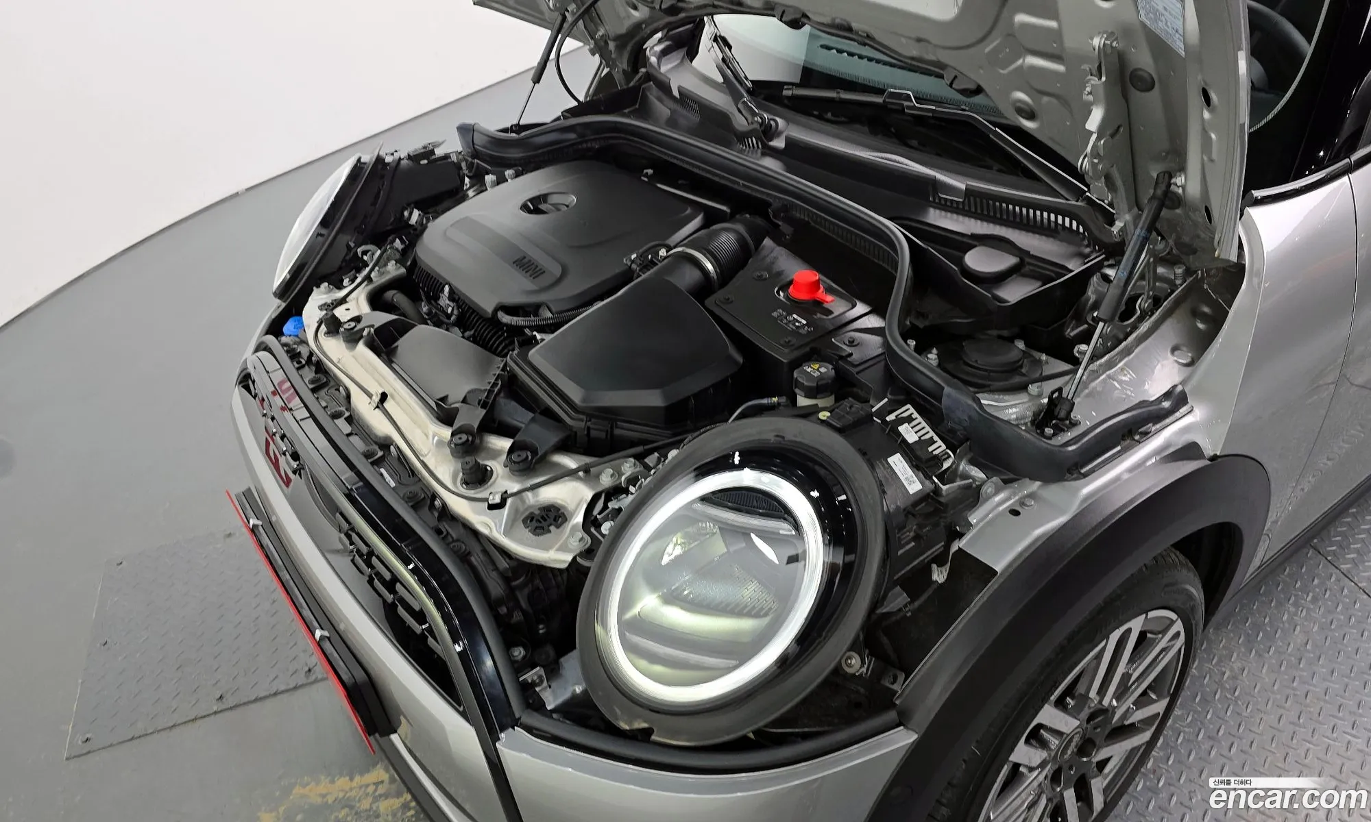 Mini Cooper C 2025 WMW61GD01S2X00091 — 18