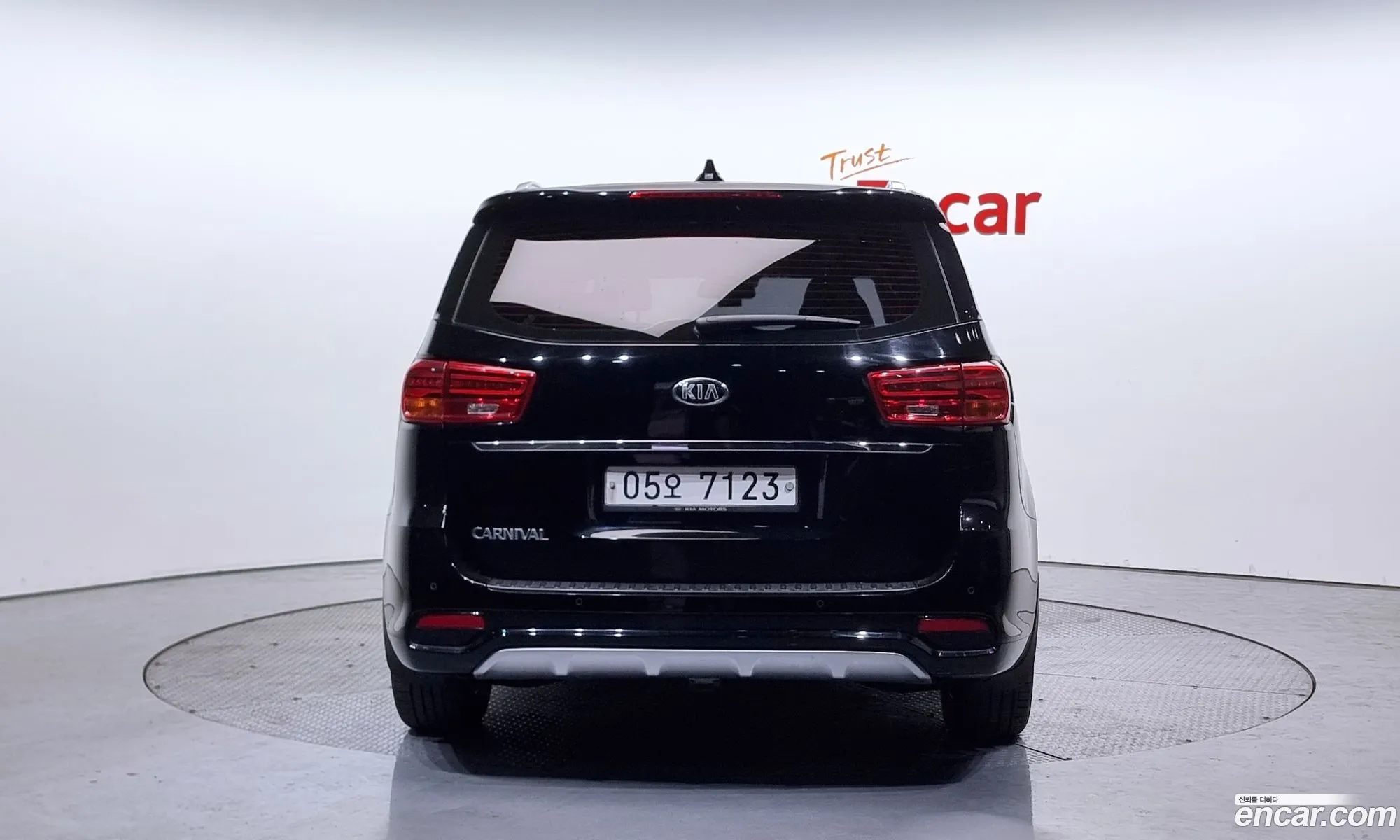 Kia Carnival 2019 — 4