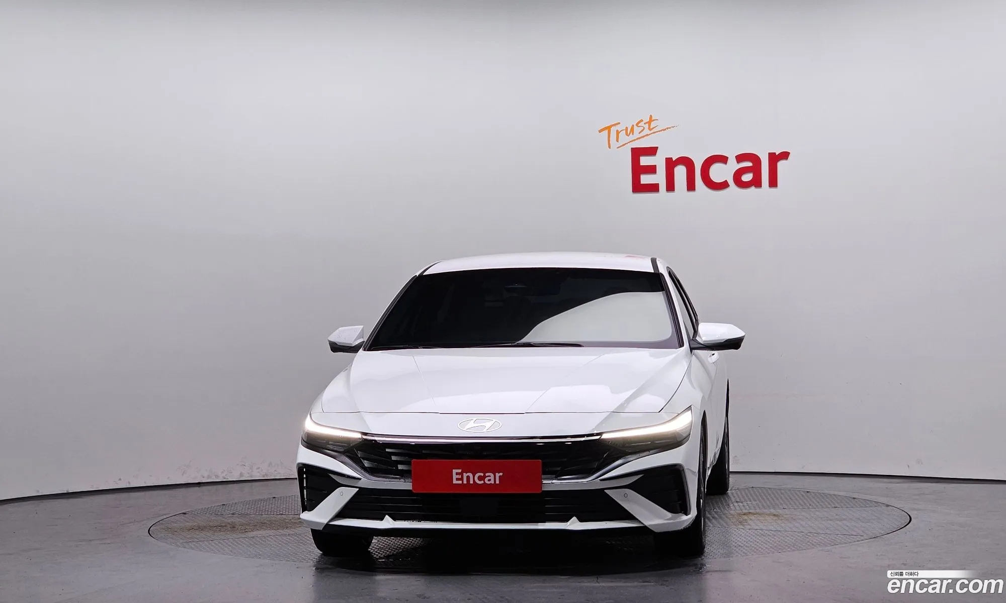 Hyundai Elantra Hybrid 2025 — 4