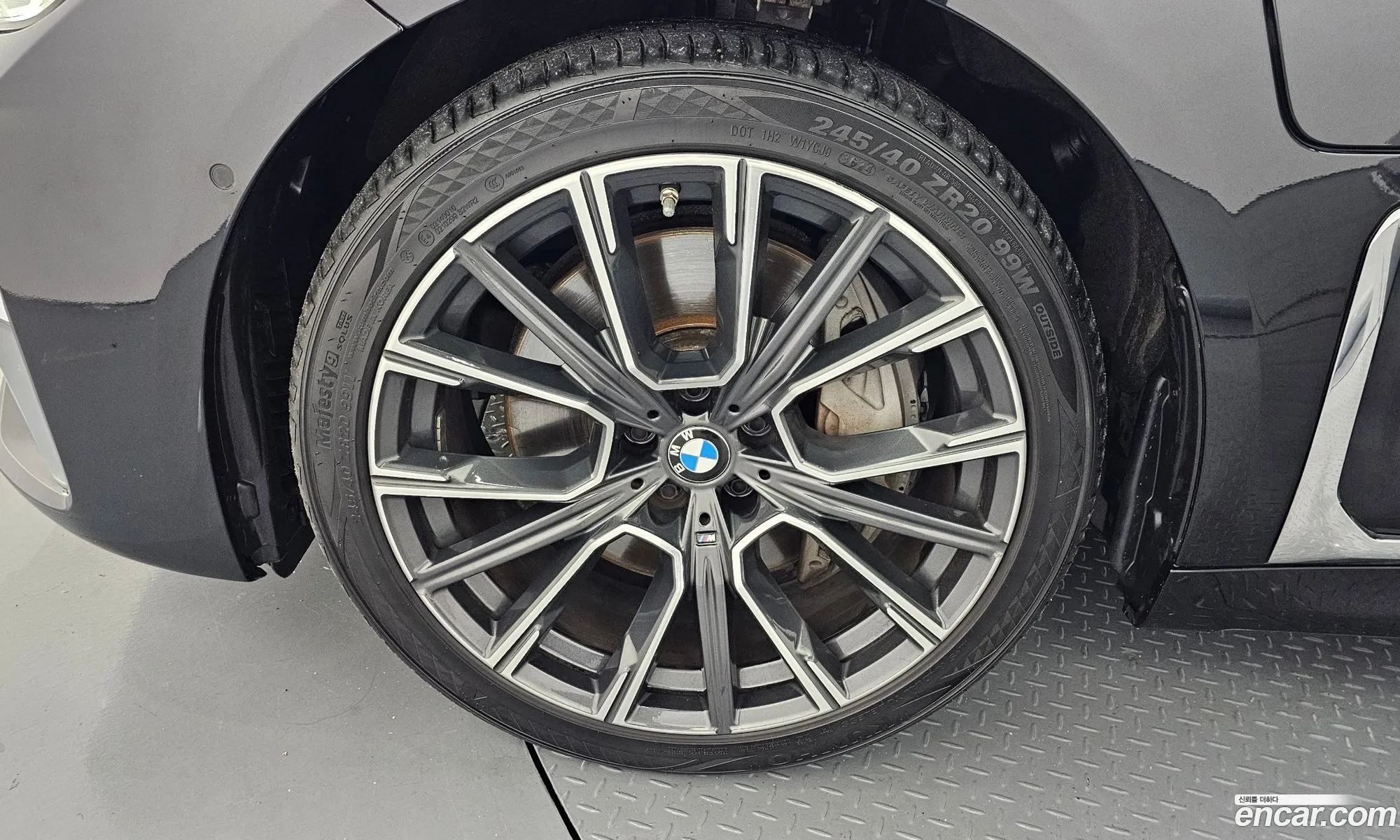 BMW 7 Series 2020 WBA7W2104LCE40037 — 17