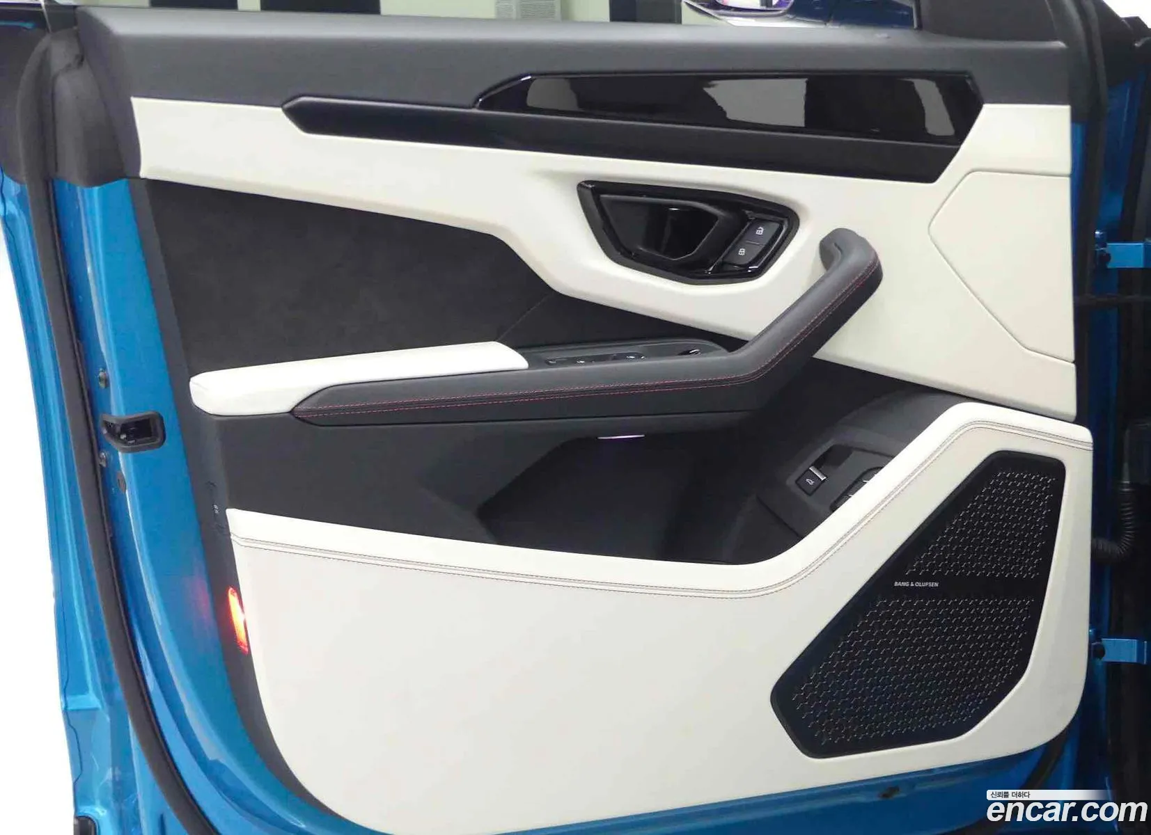 Lamborghini Urus 2023 — 7
