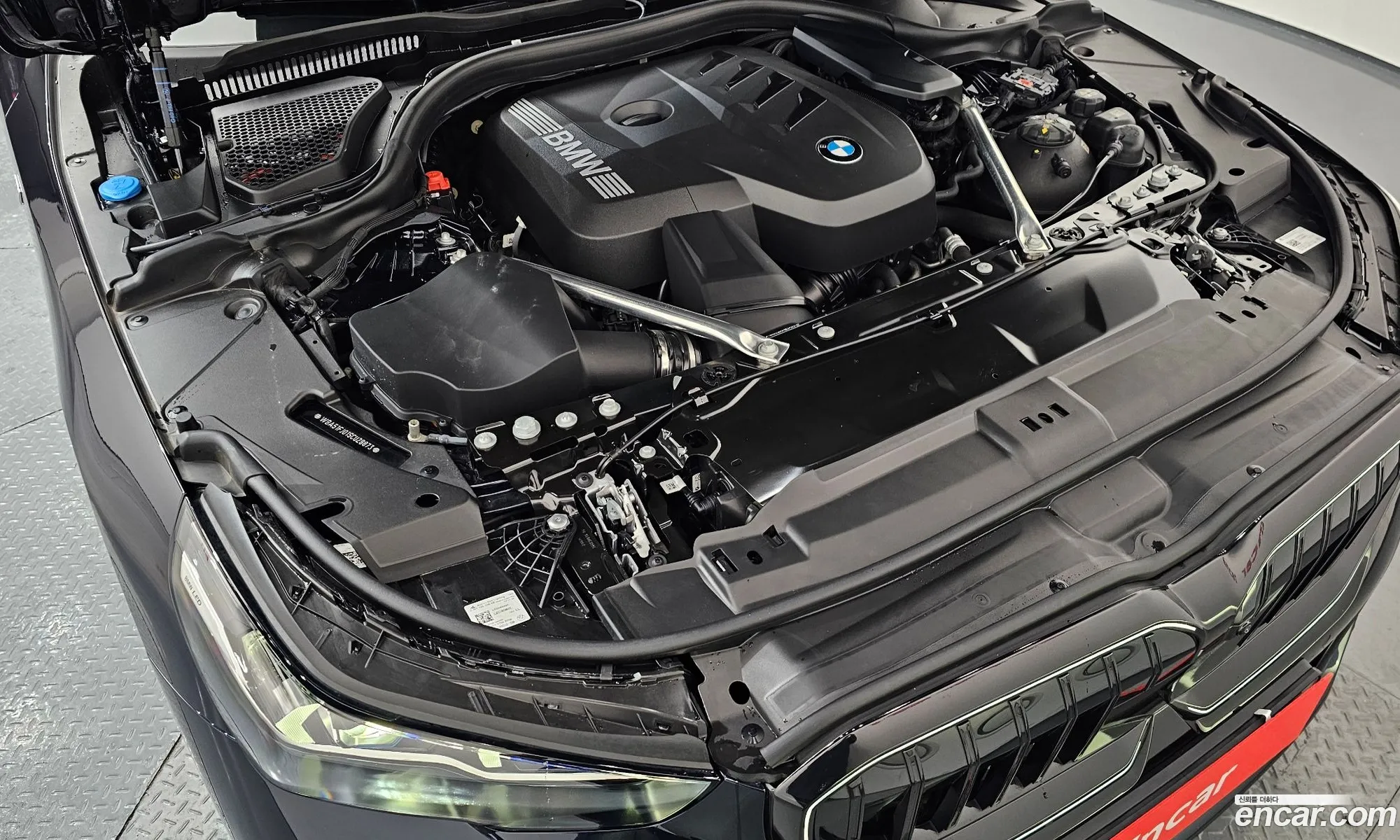 BMW 5 Series 2025 — 21
