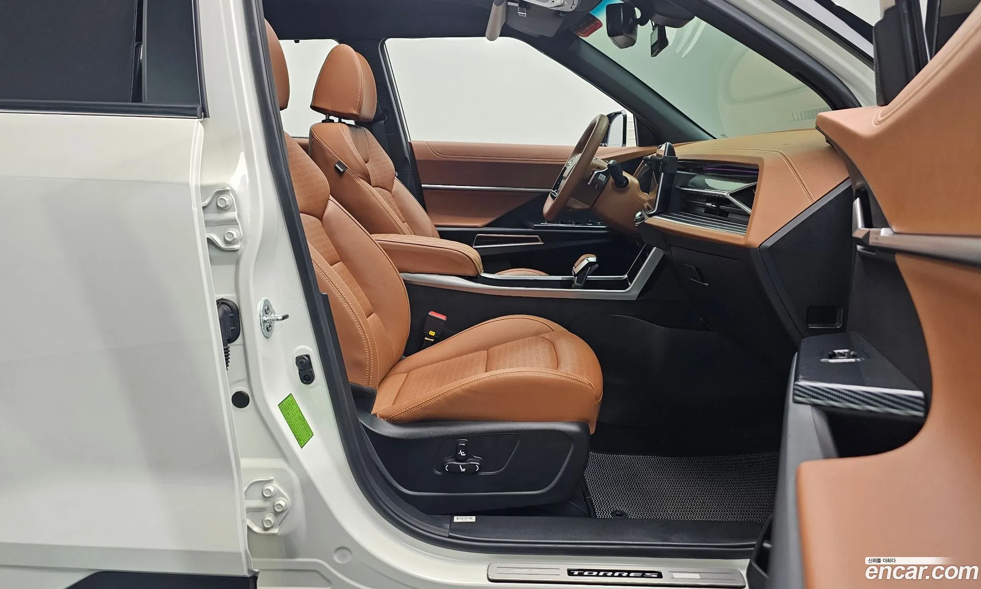 KG Mobility (SsangYong) Torres 2023 — 15