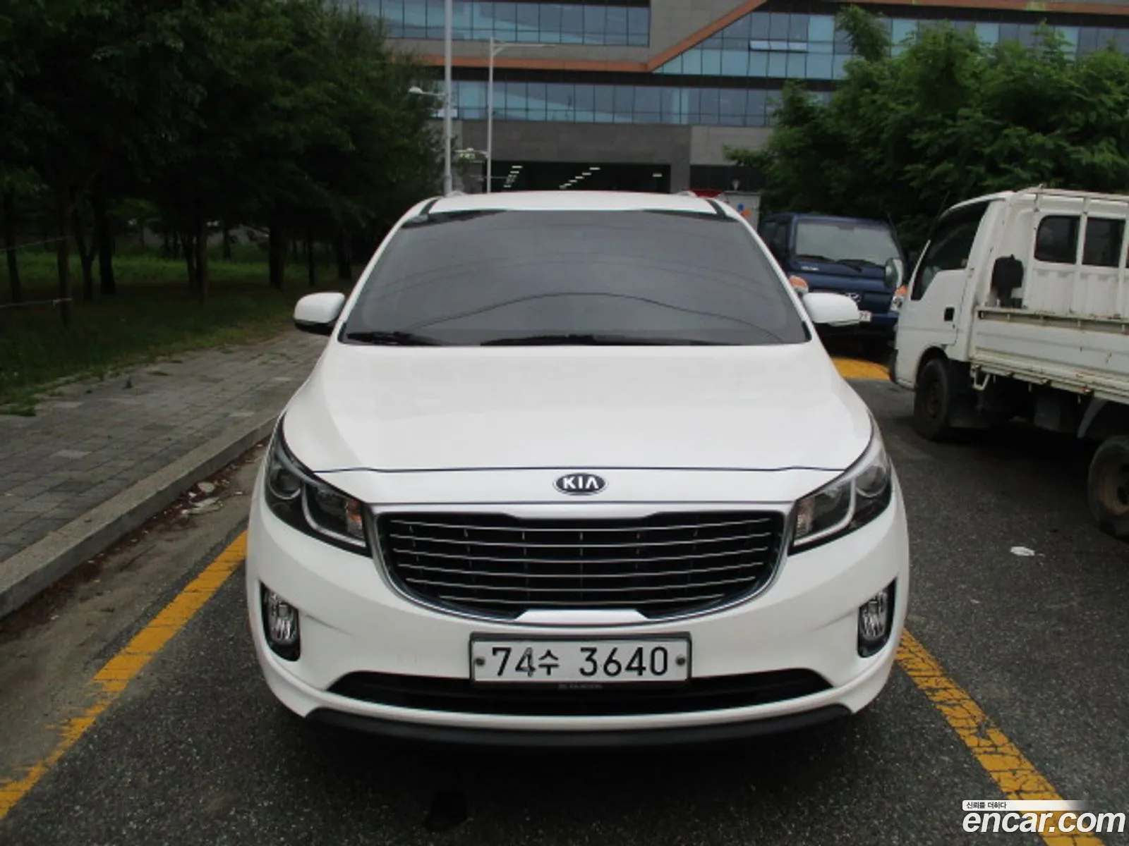 Kia Carnival 2014 — 3