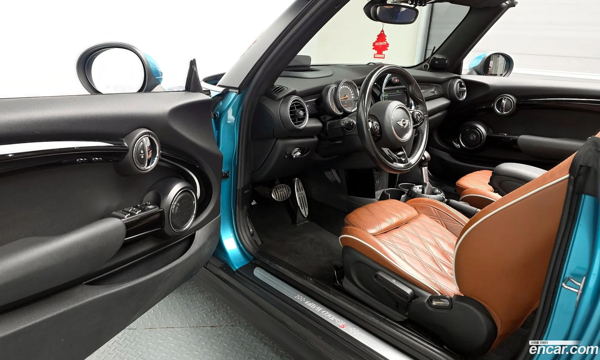 Mini Cooper S Convertible 2016 WMWWG9103G3A89032 — 9