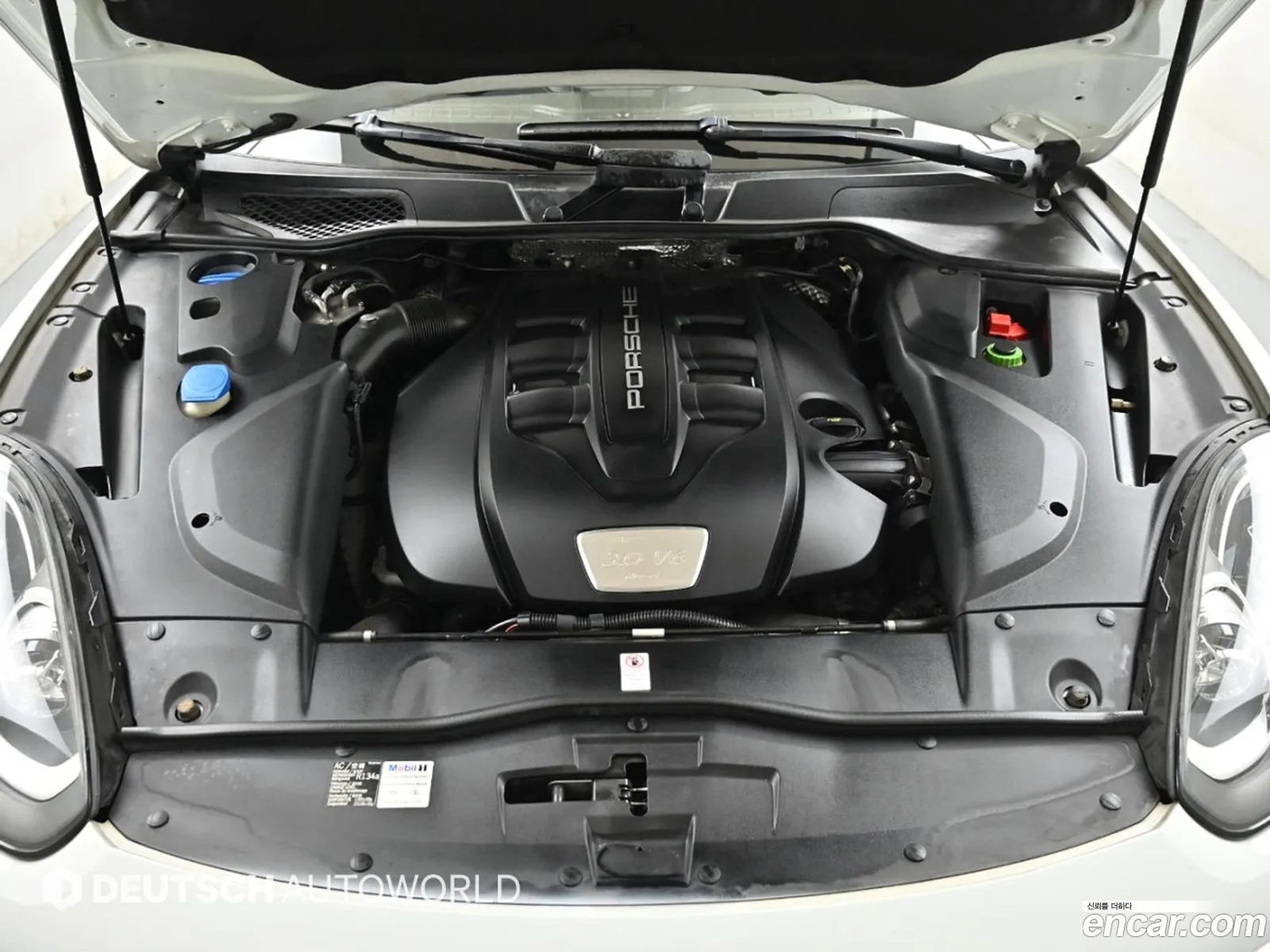 Porsche Cayenne 2016 — 13