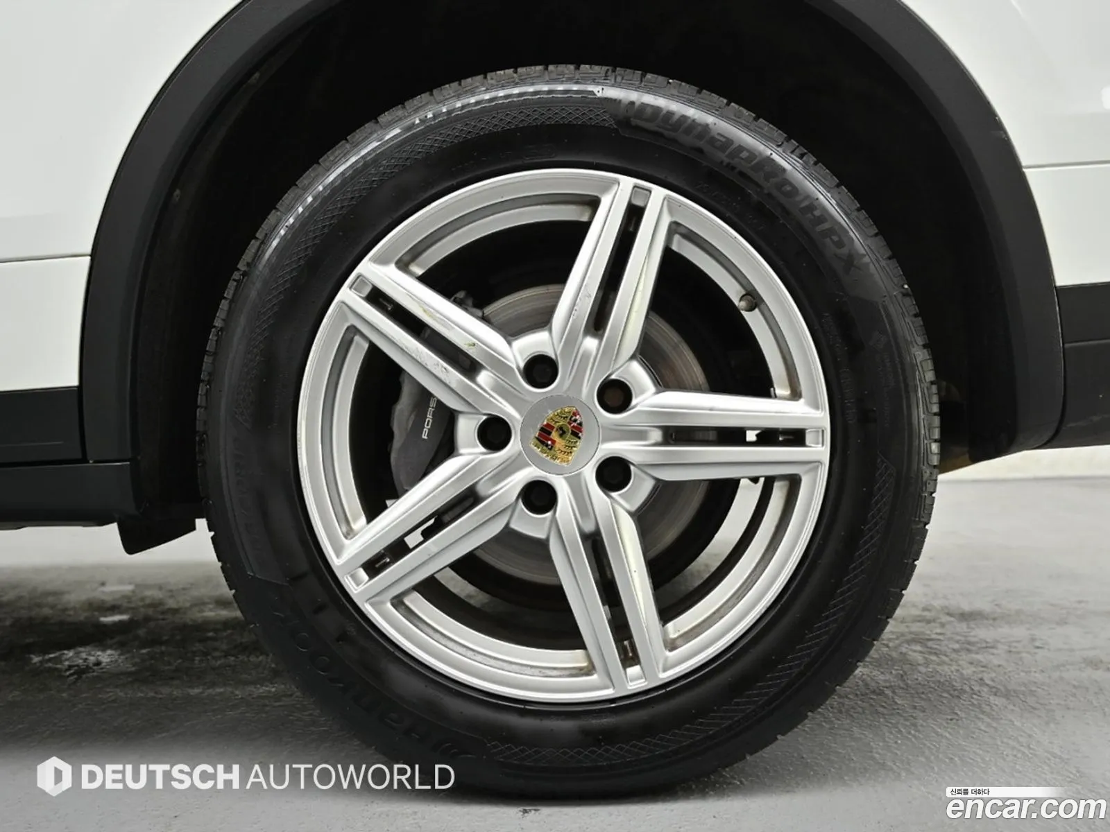 Porsche Cayenne 2016 — 14