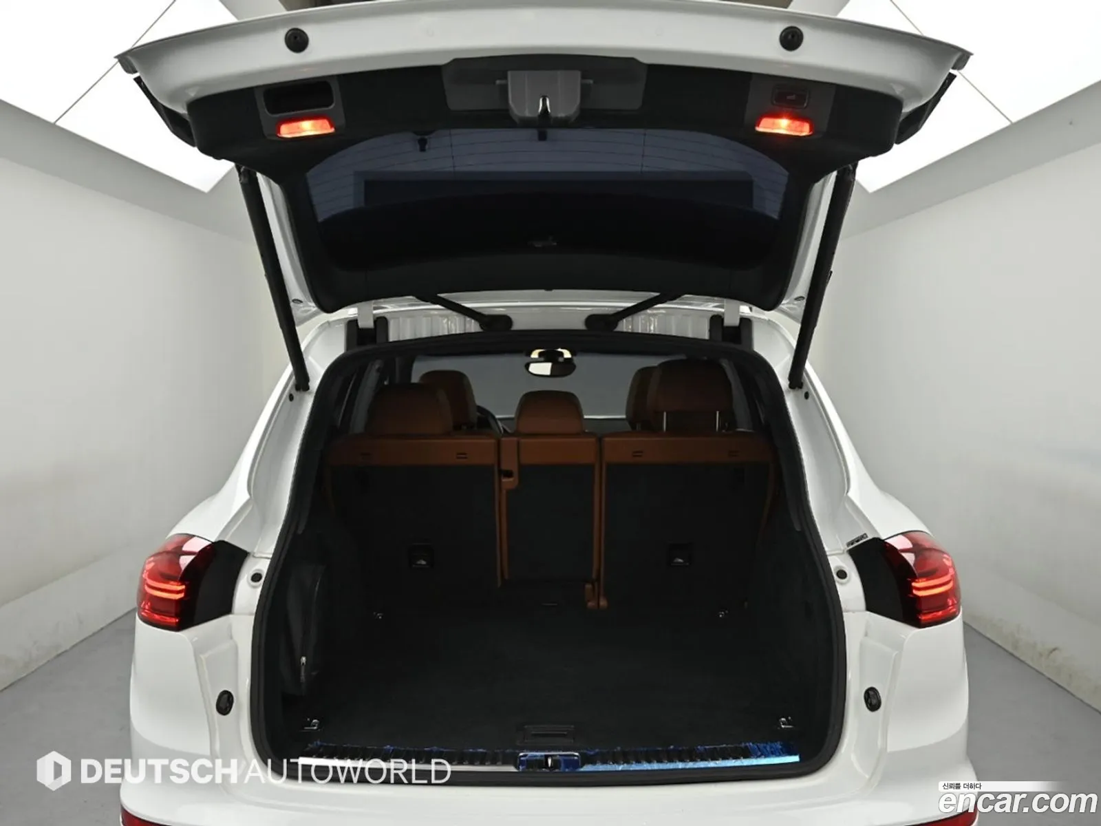 Porsche Cayenne 2016 — 16