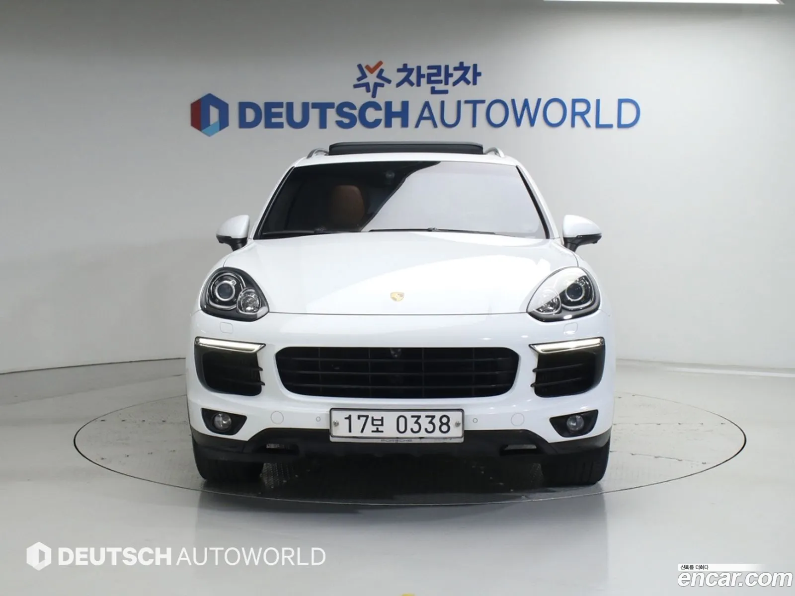 Porsche Cayenne 2016 — 19