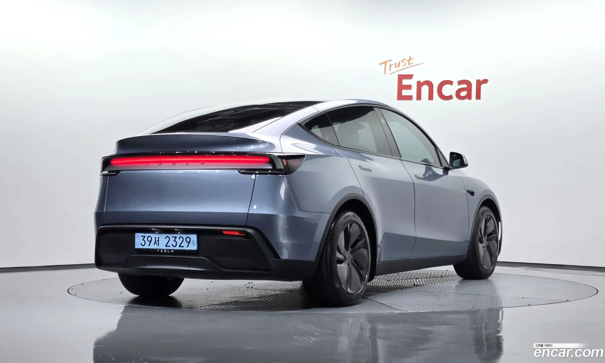 Tesla Model Y 2025 LRWYGCFJ0SC987715 — 29