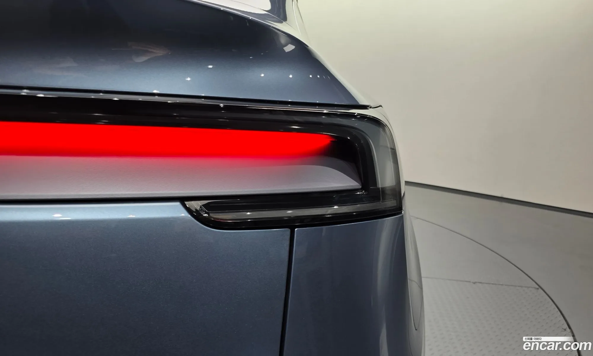 Tesla Model Y 2025 LRWYGCFJ0SC987715 — 19
