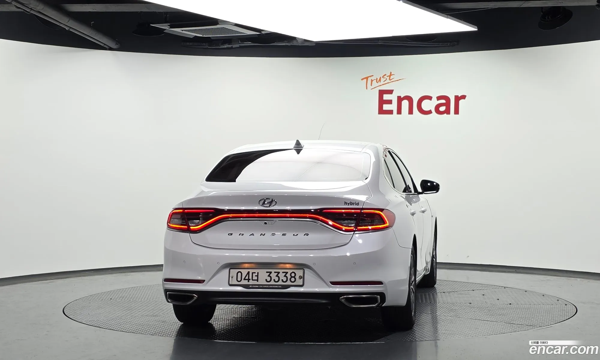Hyundai Grandeur IG Hybrid 2017 — 3