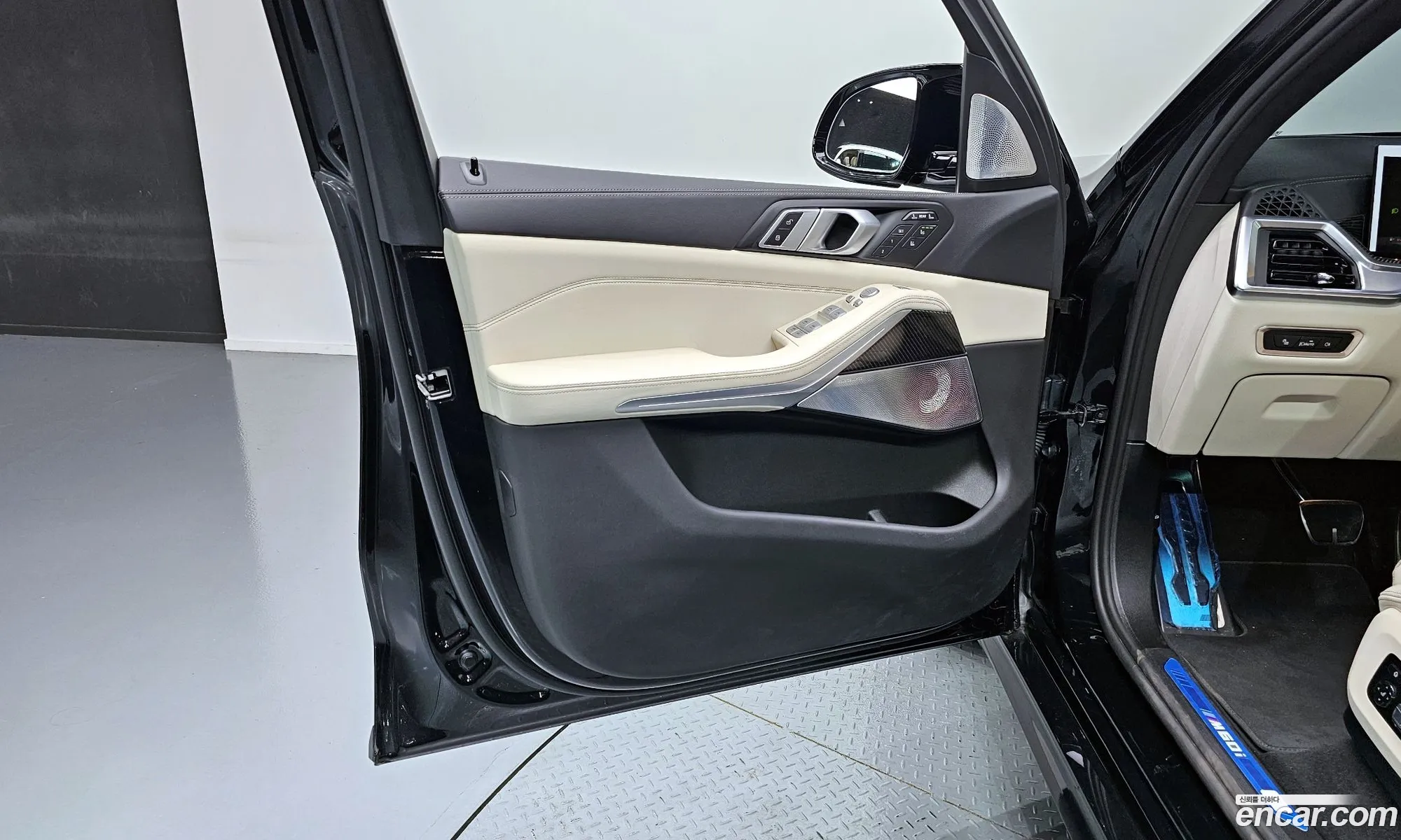 BMW X7 2025 WBA31EM03S9Z01568 — 28