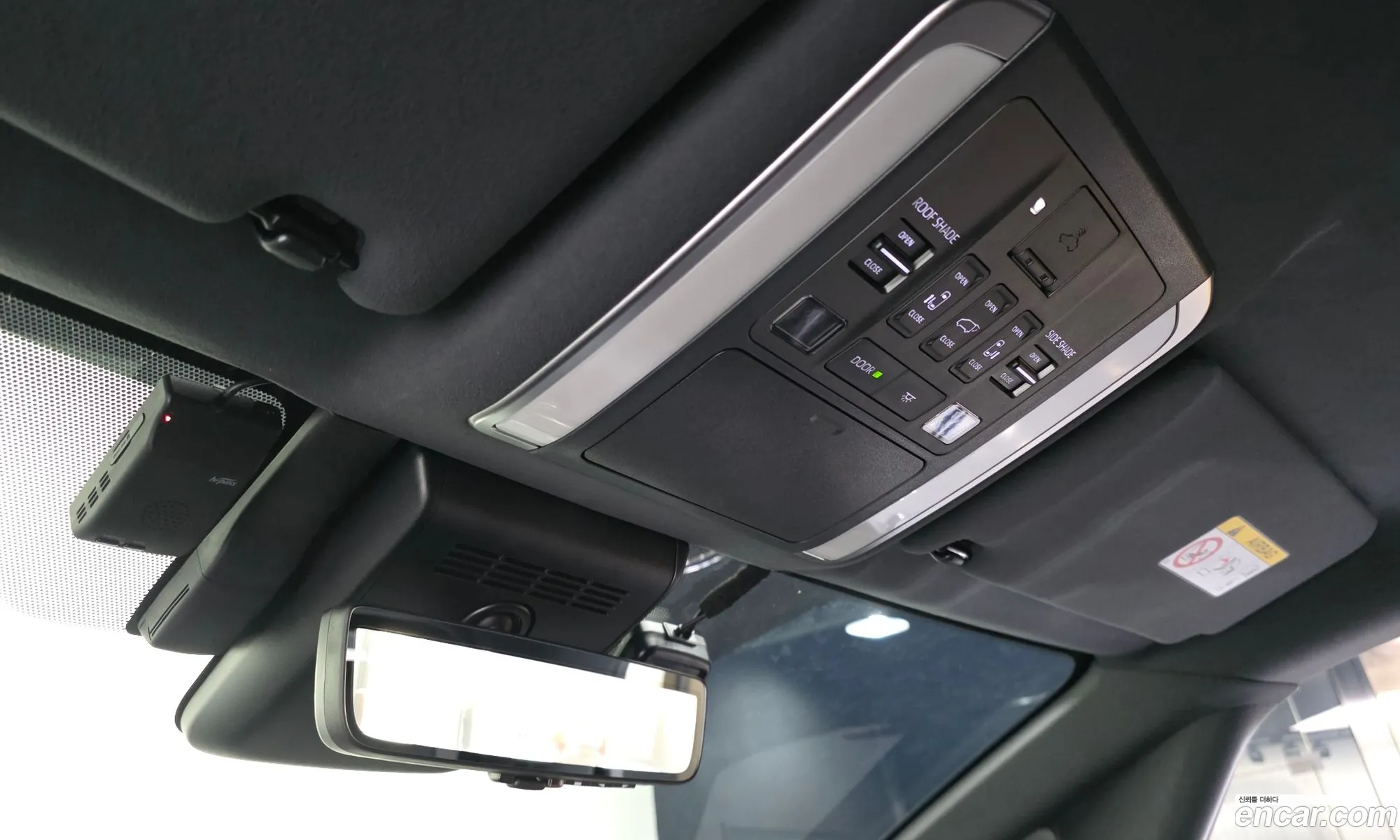 Toyota Alphard 2025 — 23